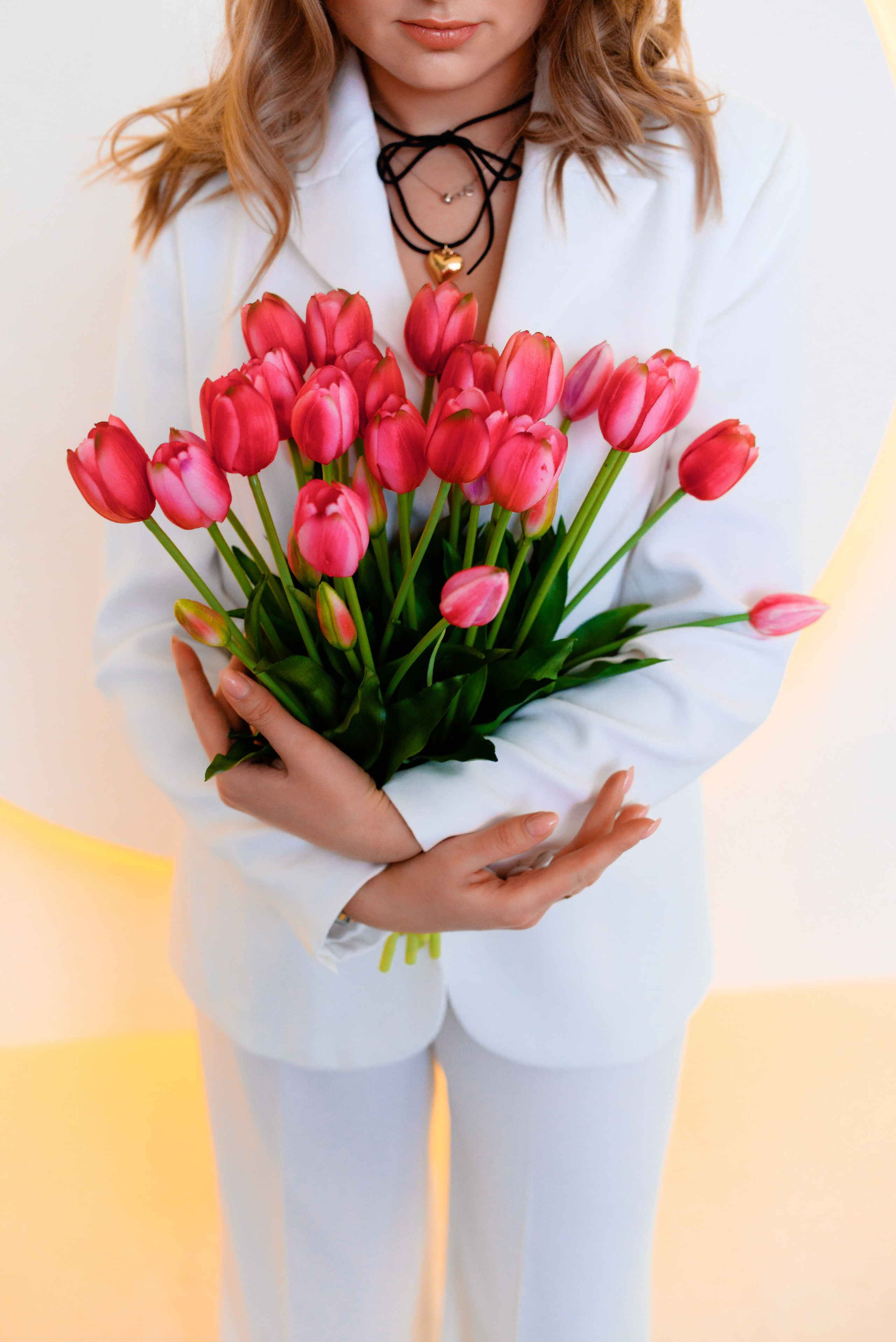 На ногтях. Фотограф Полина Вишневецкая г. Барнаул