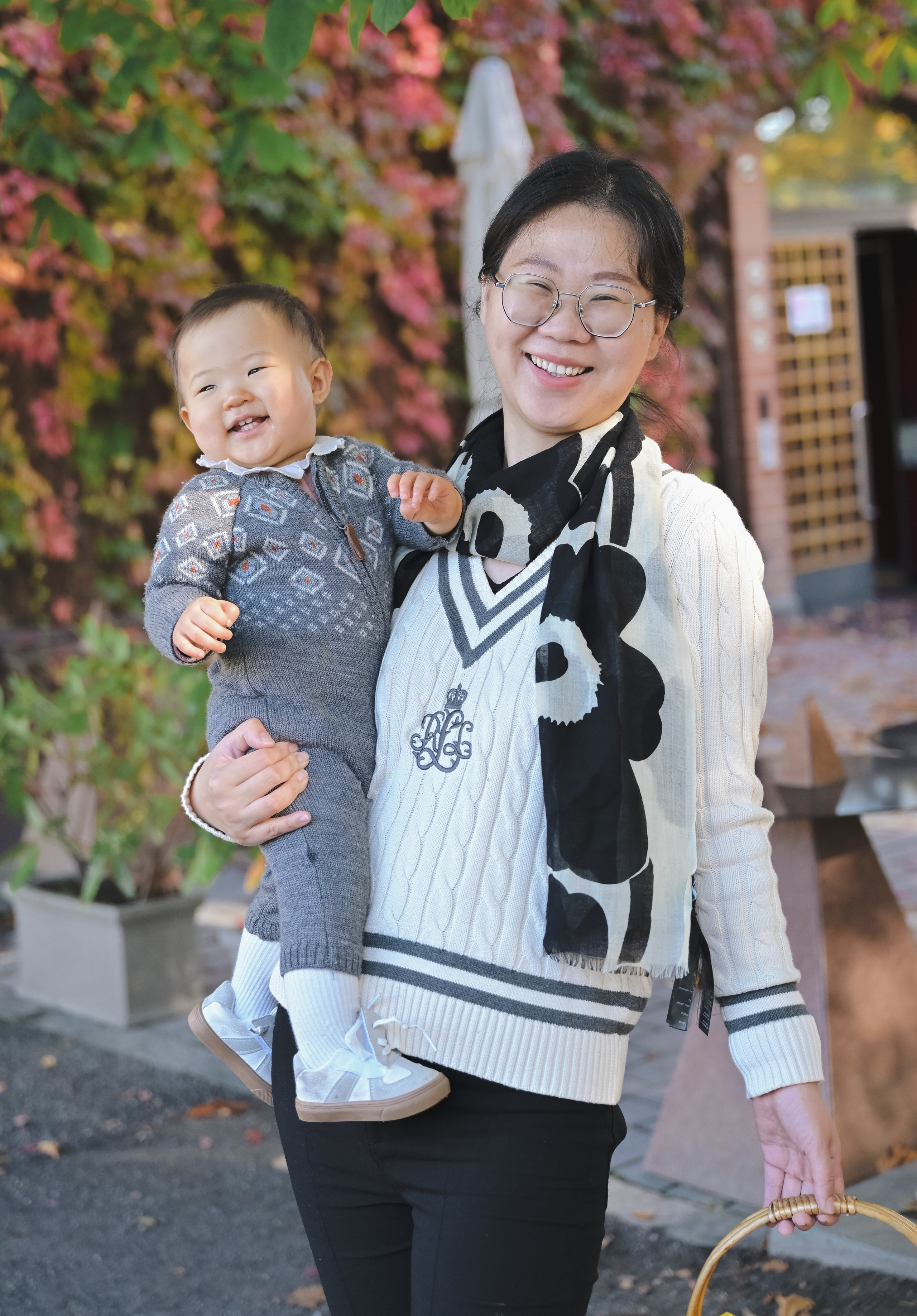 Yihu and Ahah. Family and content photographer