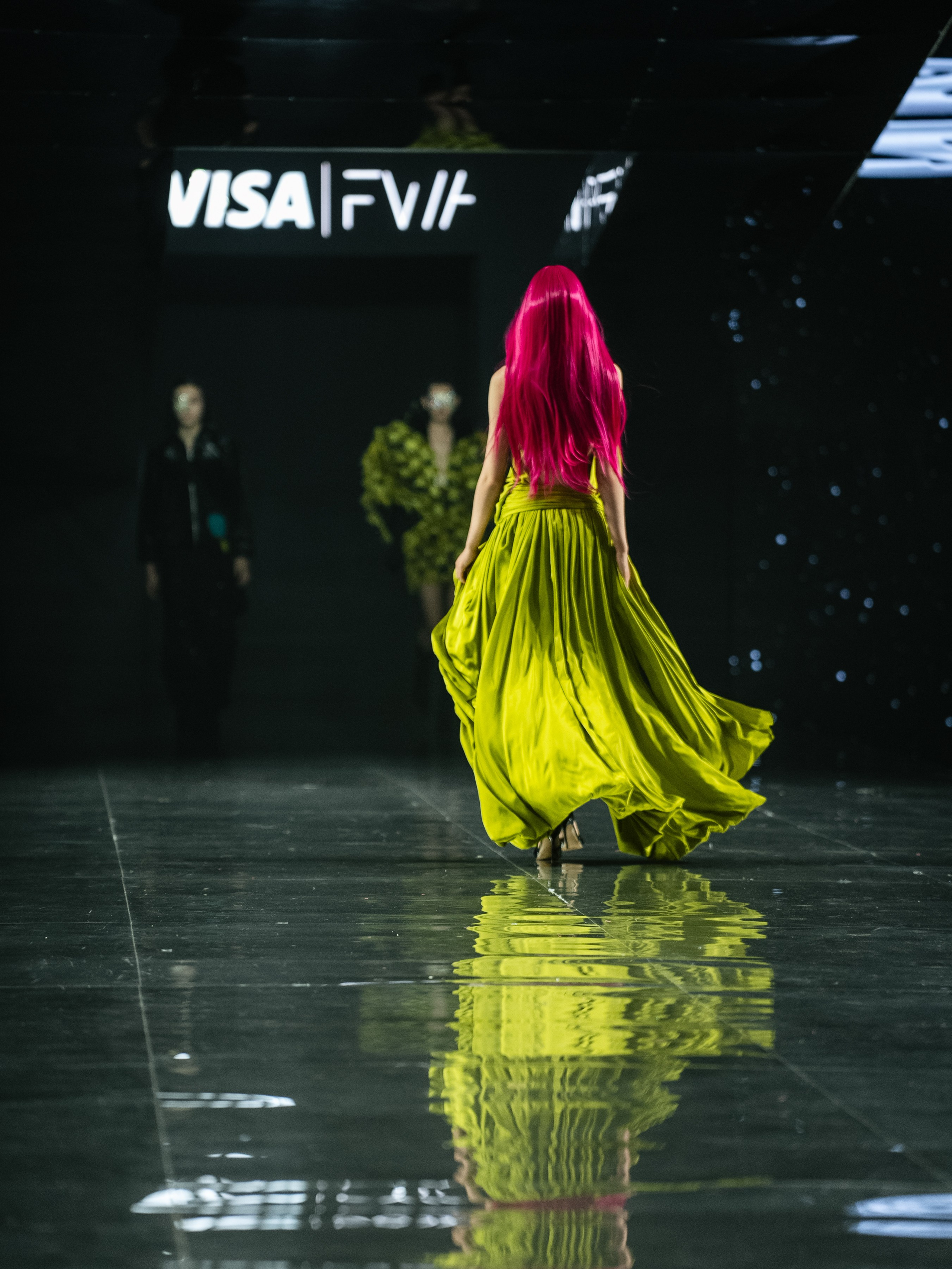 Visa Fashion Week YESYES. Сайт Алматинского НЮ АРТ, будуар и фэшн фотографа Дениса Карпенко