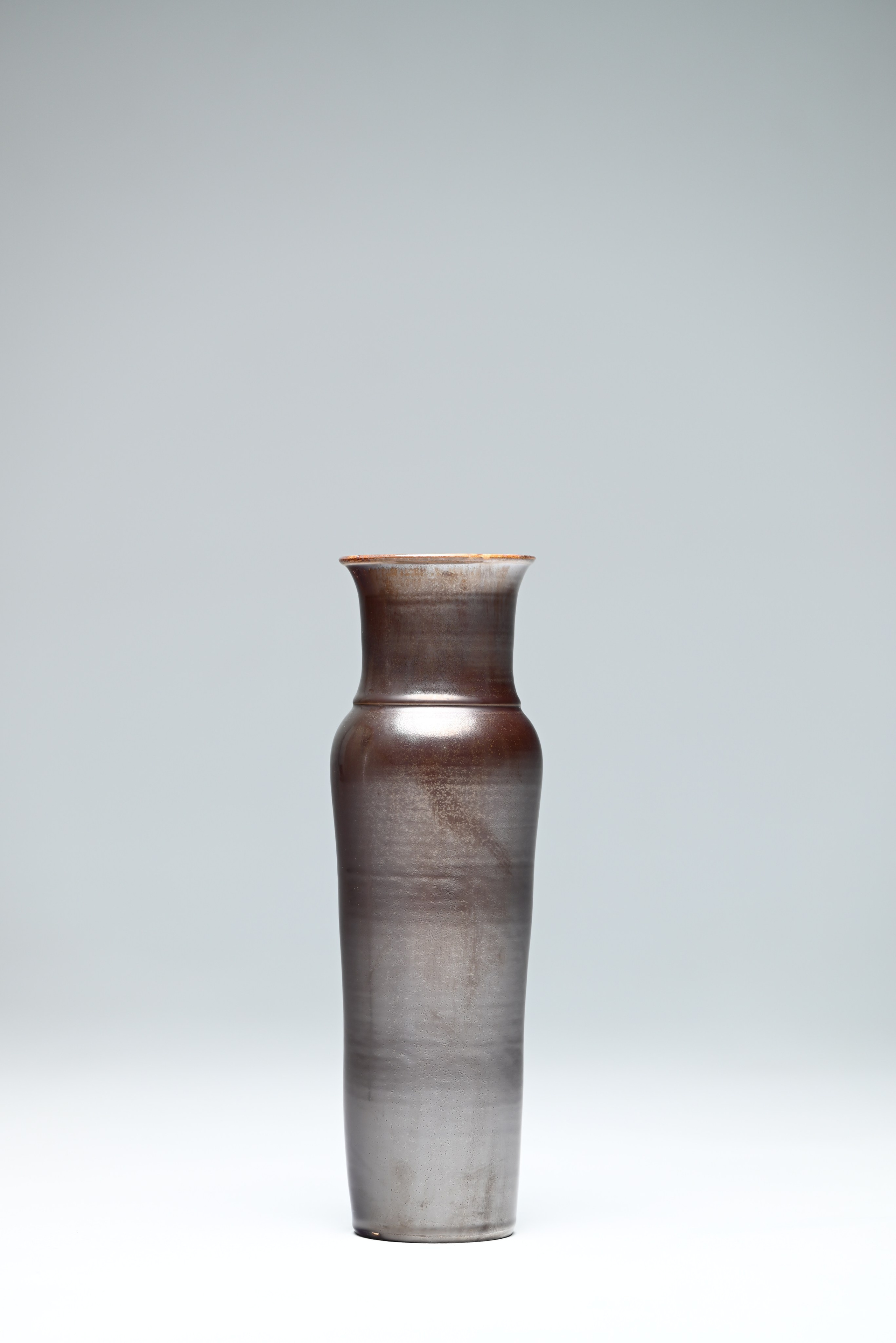 Сосуд Nº3. Каменная масса, глазурь. 37×12 см