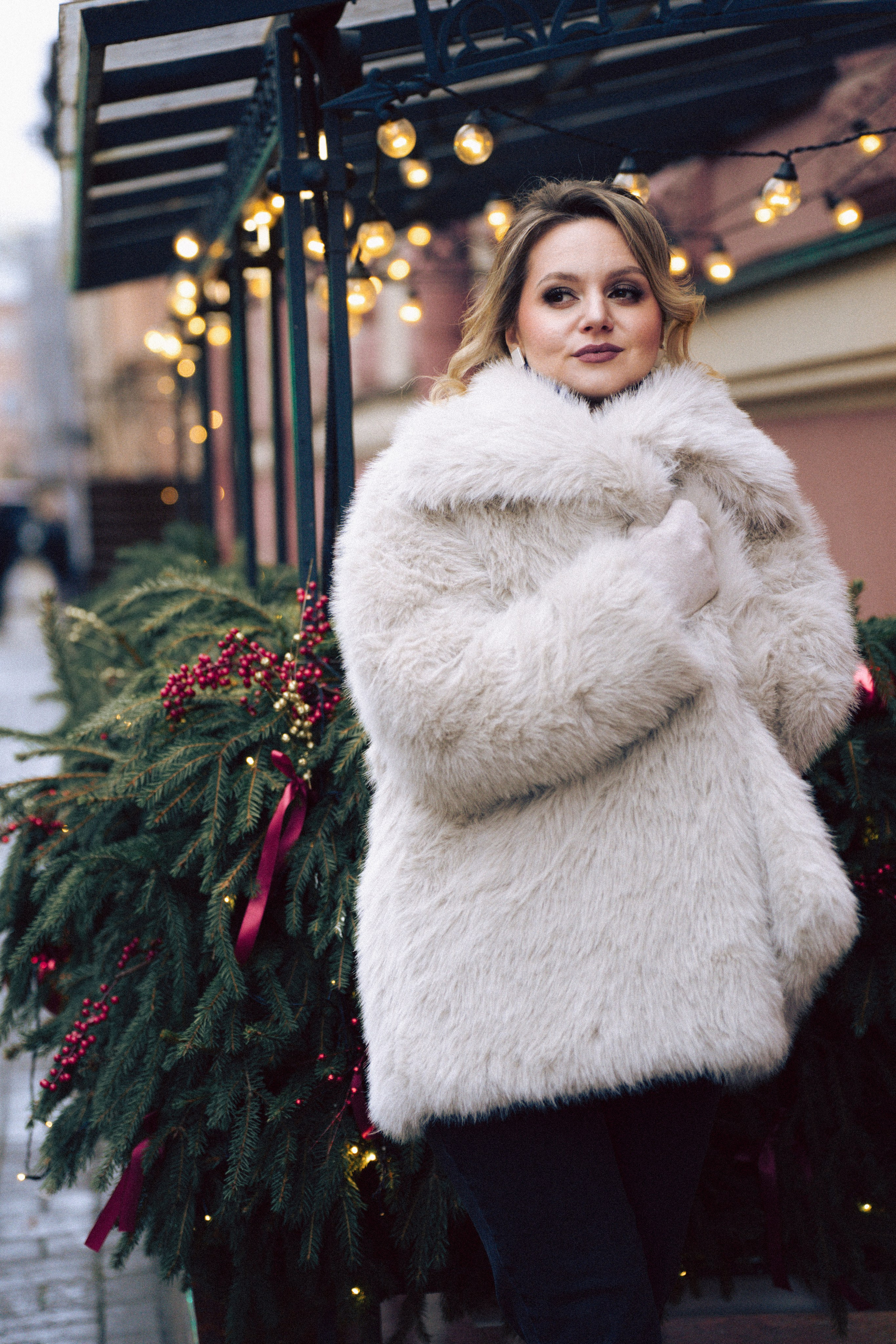 НОВОГОДНЯЯ ФОТОСЕСИИЯ В СТУДИИ ДЛЯ ДЕВУШКИ И ПРОГУЛКА ПО ЧЕРНЫШЕВСКОЙ. Профессиональный фотограф, Санкт-Петербург — Виктория Богомолова