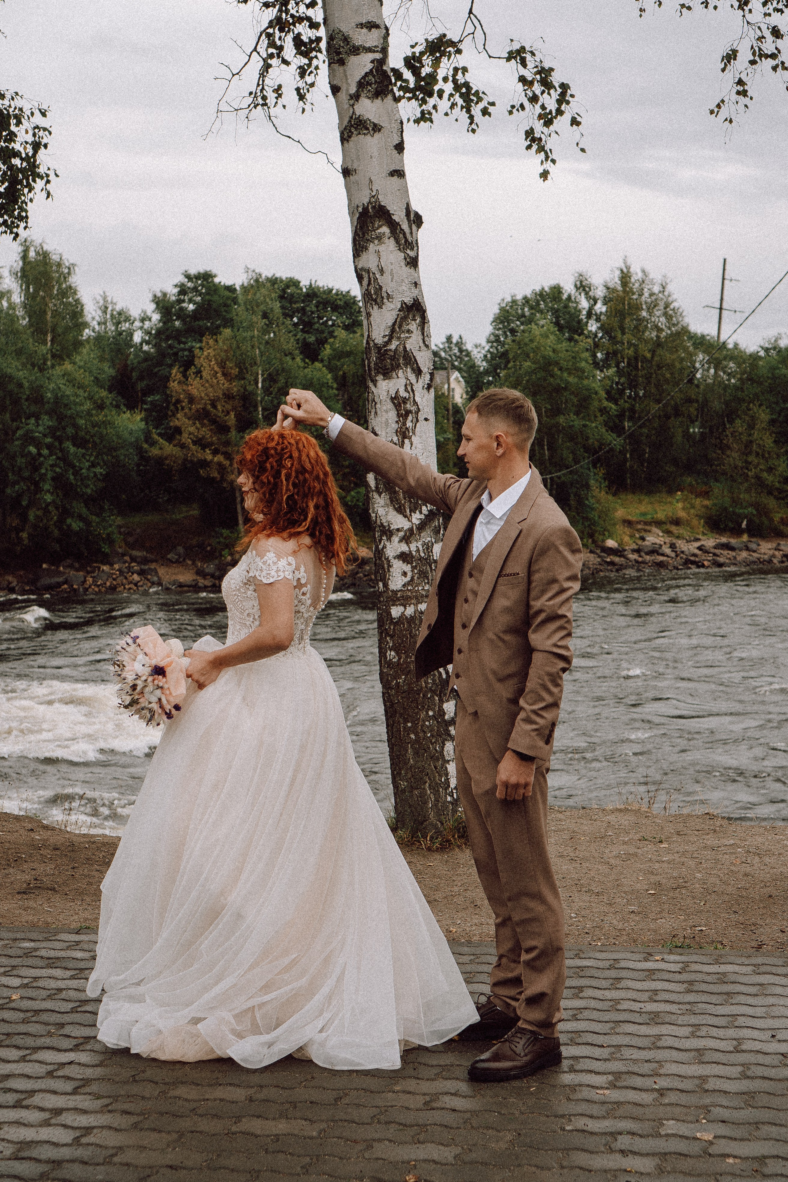 СВАДЕБНАЯ ФОТОСЕССИИЯ ПАРЫ В ГОРОДЕ ПРИОЗЕРСК В СОСНОВОМ ЛЕСУ И С ПИКАПОМ. Профессиональный фотограф, Санкт-Петербург — Виктория Богомолова