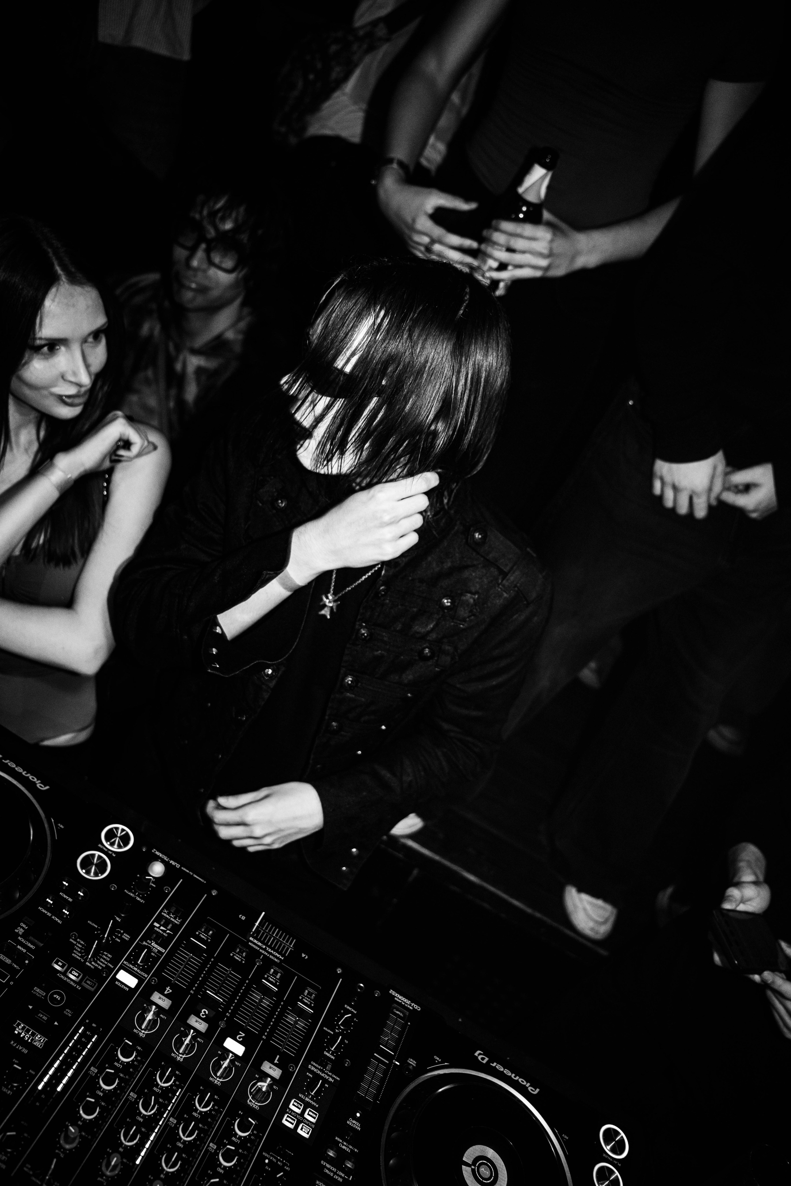 ПАНКУША & FRIENDS 24.07.2026. Коммерческий и художественный фотограф и видеограф в Москве Арсений Тургенев