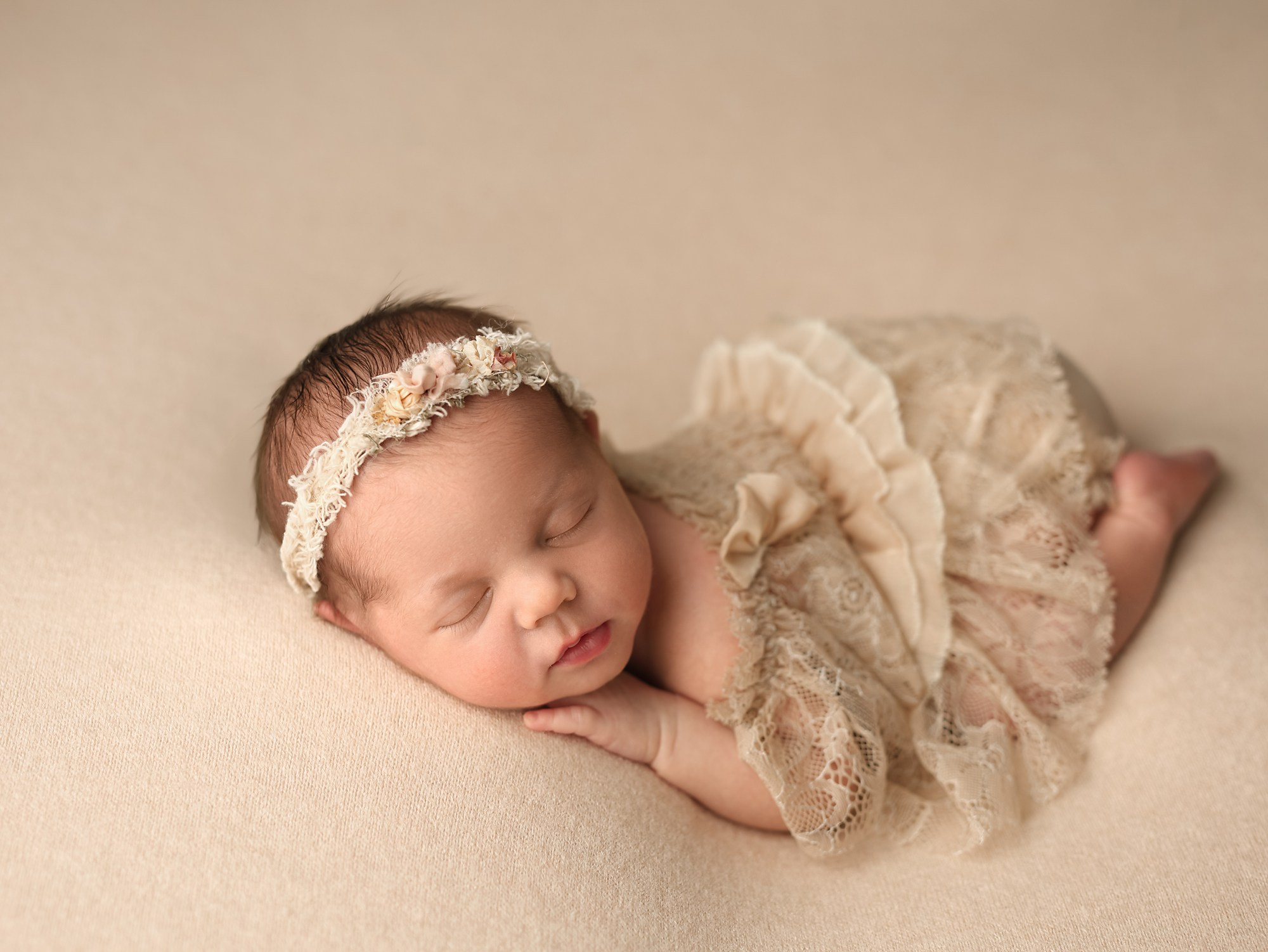 Newborn. Фотограф новорождённых в Казани Нейля Гильмутдинова ньюборн