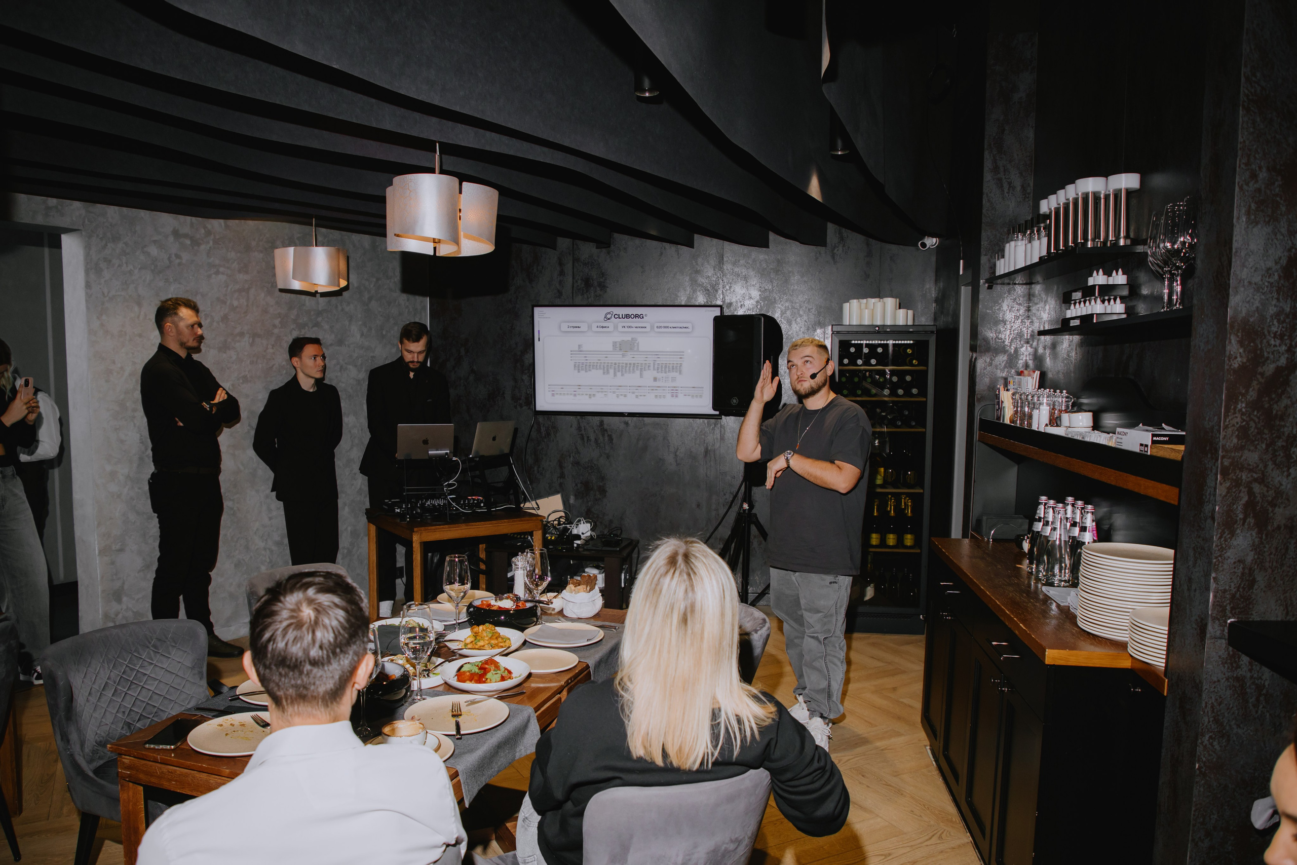 Бизнес завтрак на 89 этаже. Фотограф в Москве и Санкт-Петербурге Дарина