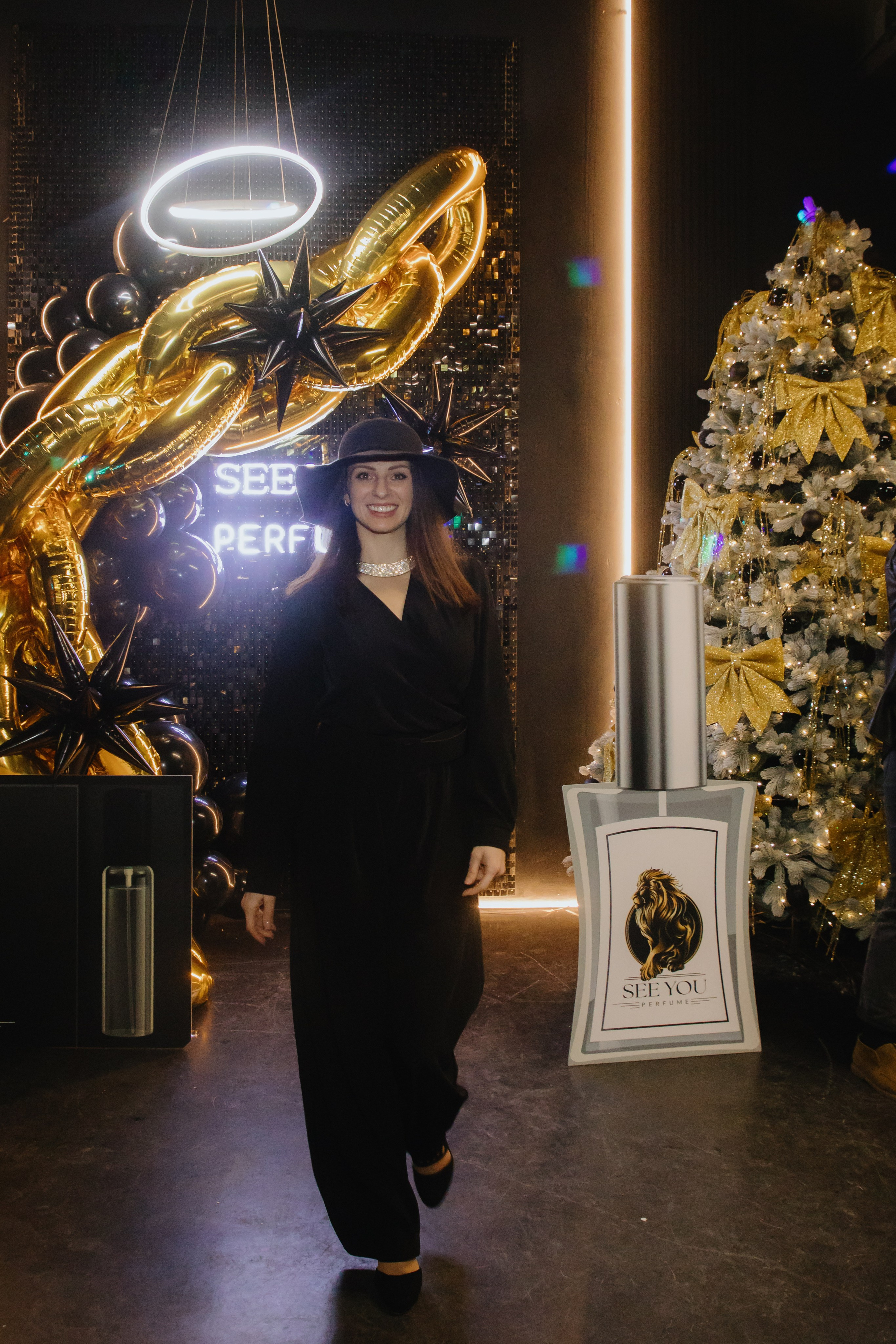 See `You Perfume. Фотограф в Москве и Санкт-Петербурге Дарина