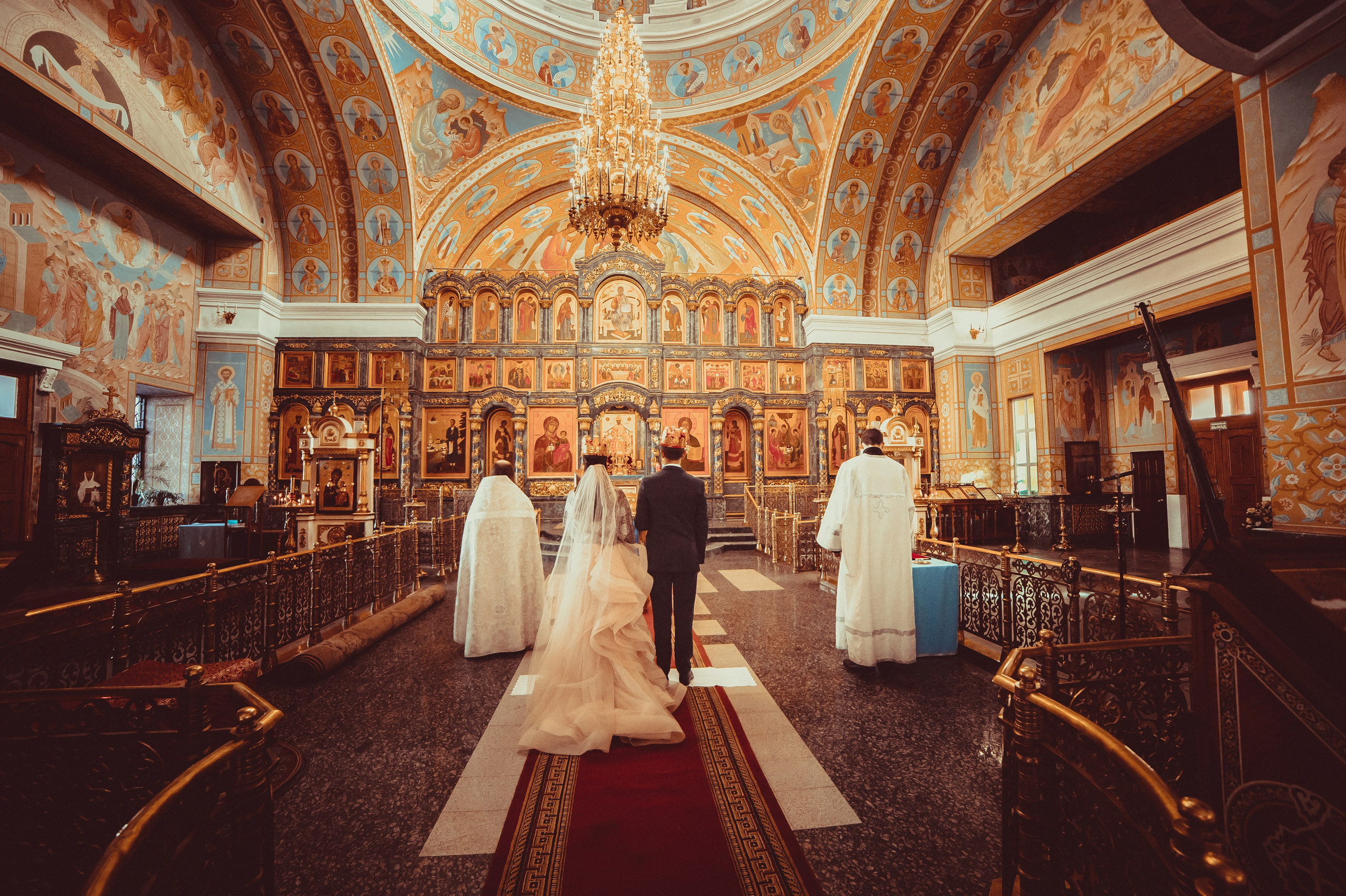 Съемка венчания в Москве. Фотосессия таинства в церкви