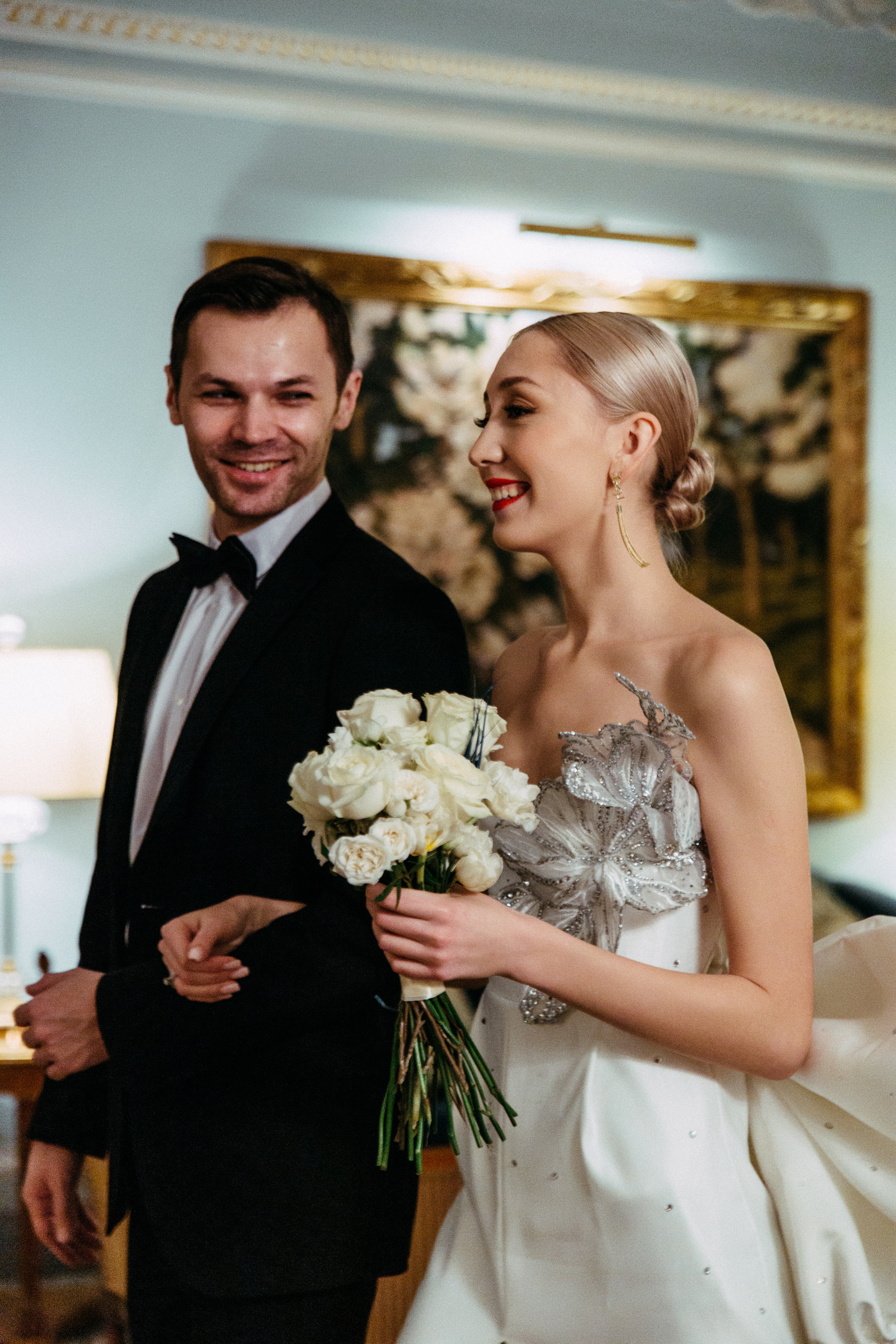 Свадебная фотосъёмка в отеле Four Seasons Lion. Свадебный фотограф и видеограф — Сергей и Дарья