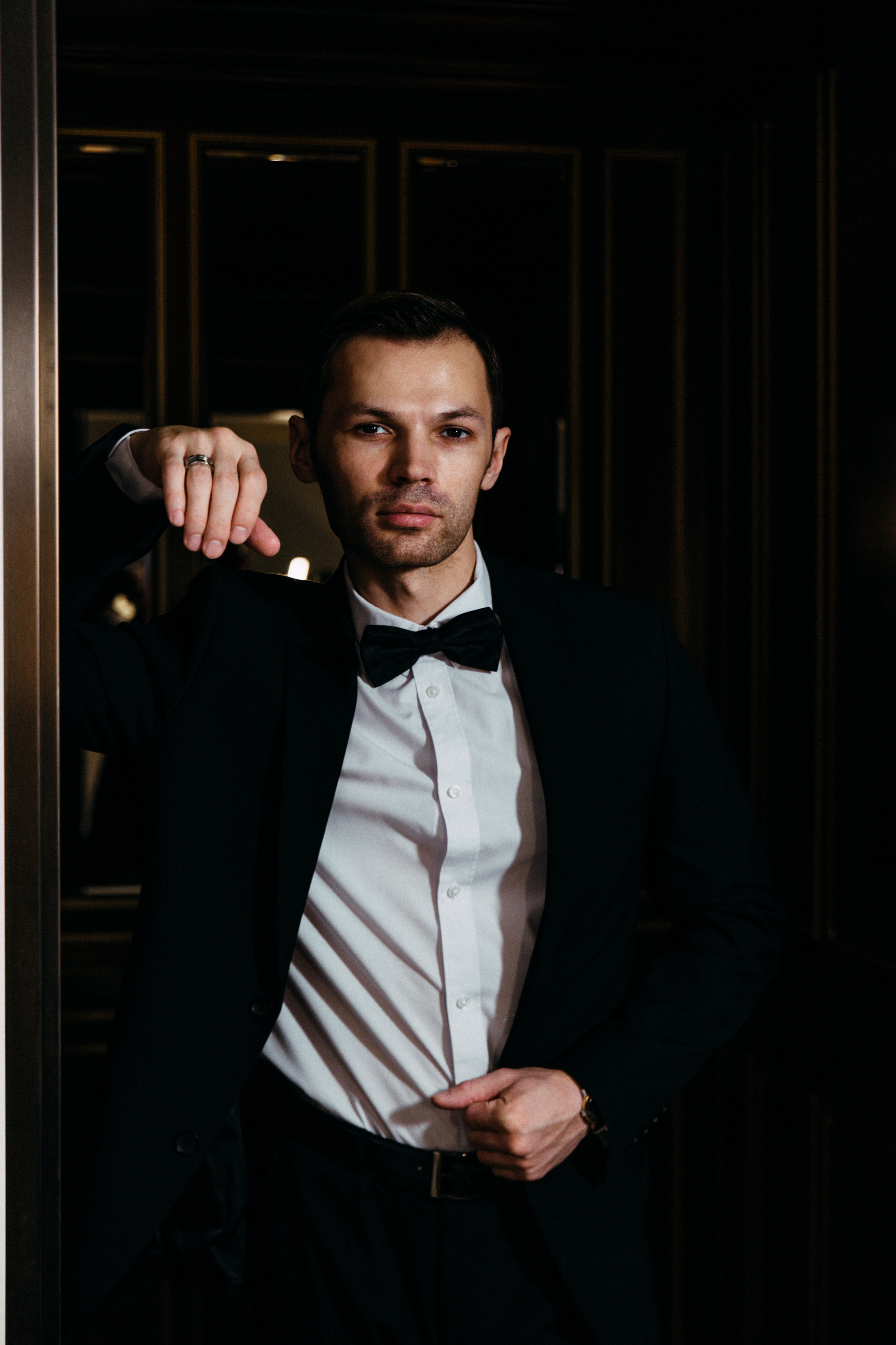 Свадебная фотосъёмка в отеле Four Seasons Lion. Свадебный фотограф и видеограф — Сергей и Дарья