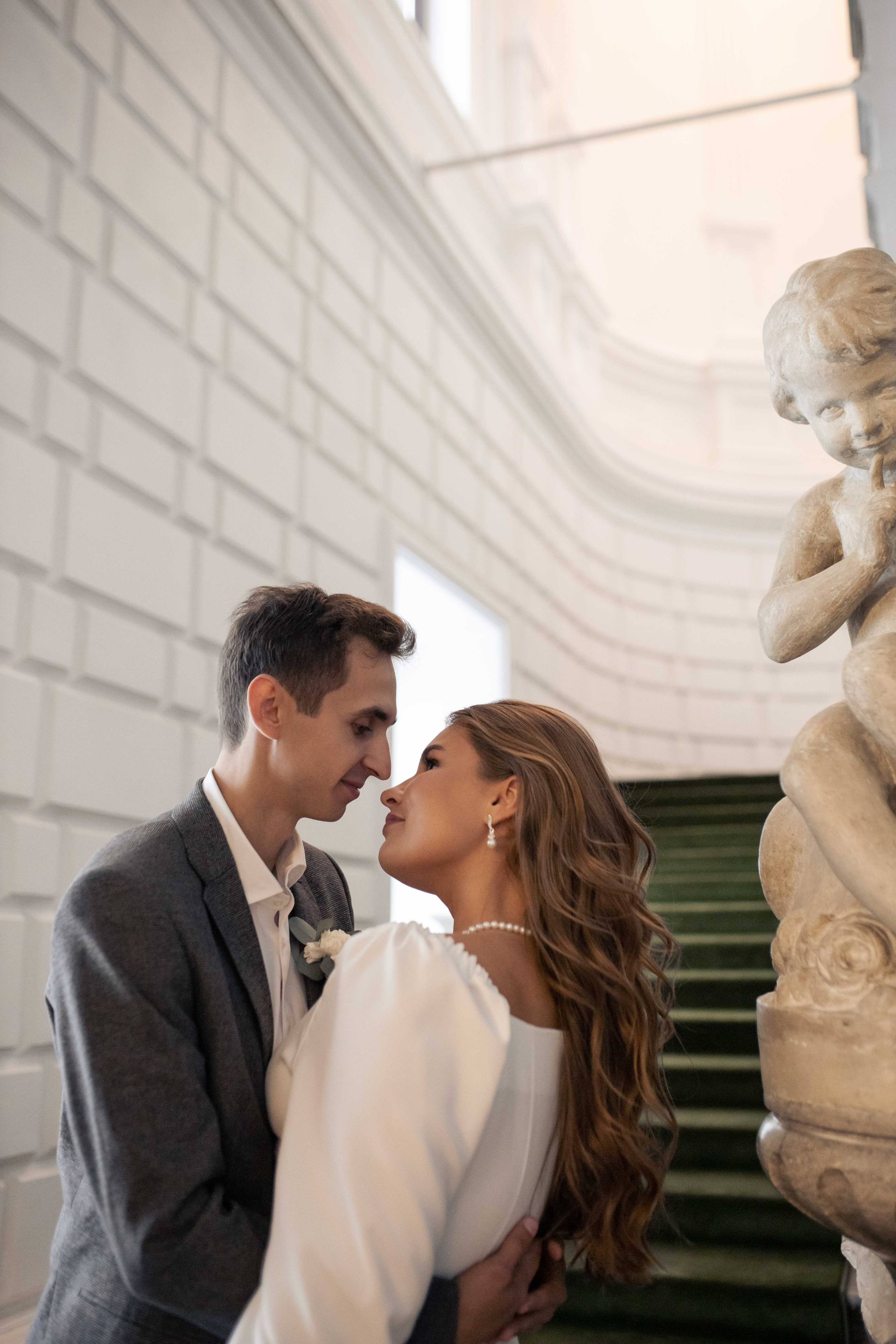 Свадебная фотосессия в Москве в отеле. Фотограф Валерия Горбунова Подольск Бутово Видное Щербинка