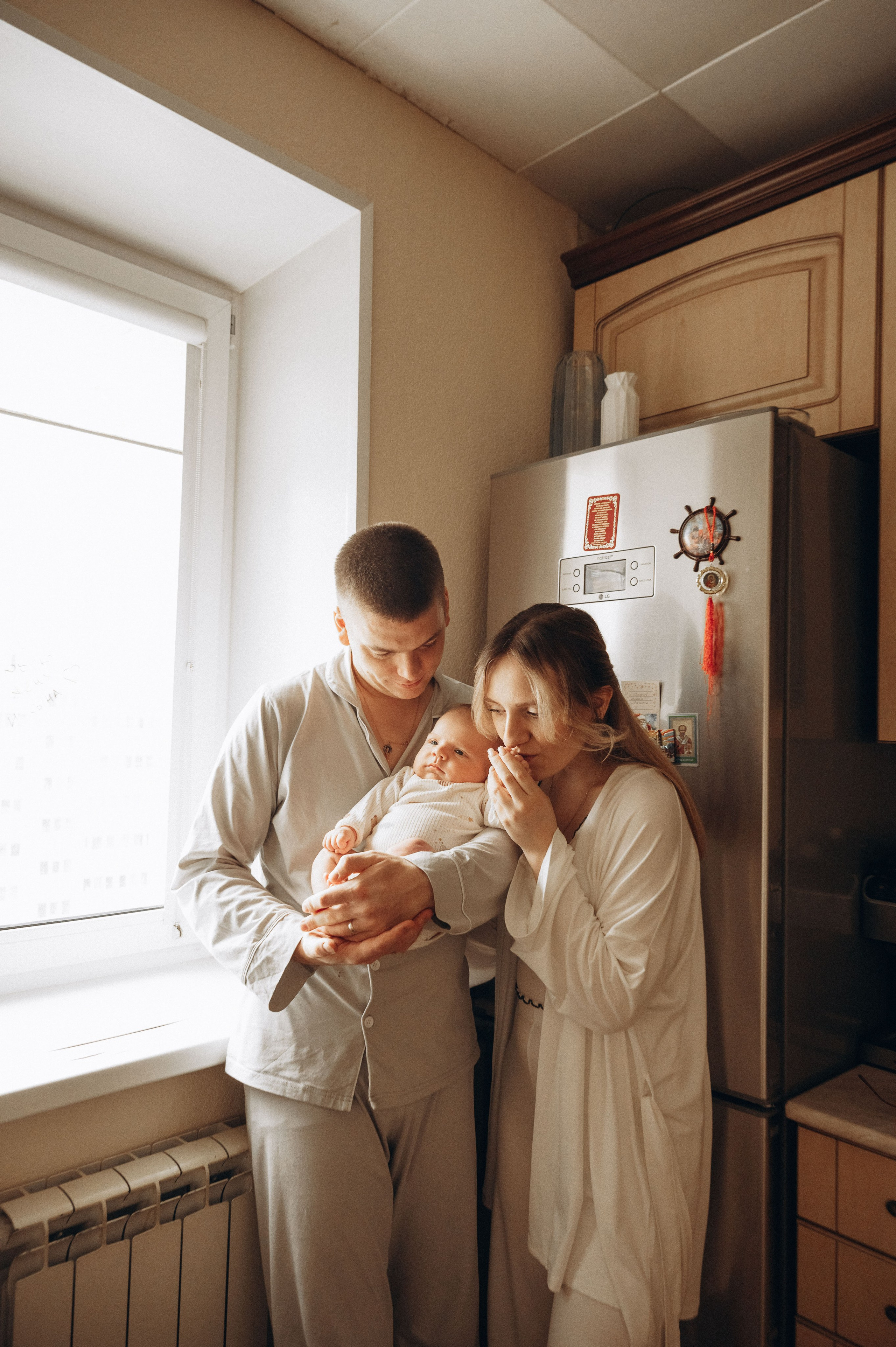 Иван, Ксения и Лев. Фотограф беременности и семьи, домашние съемки, Ньюборн