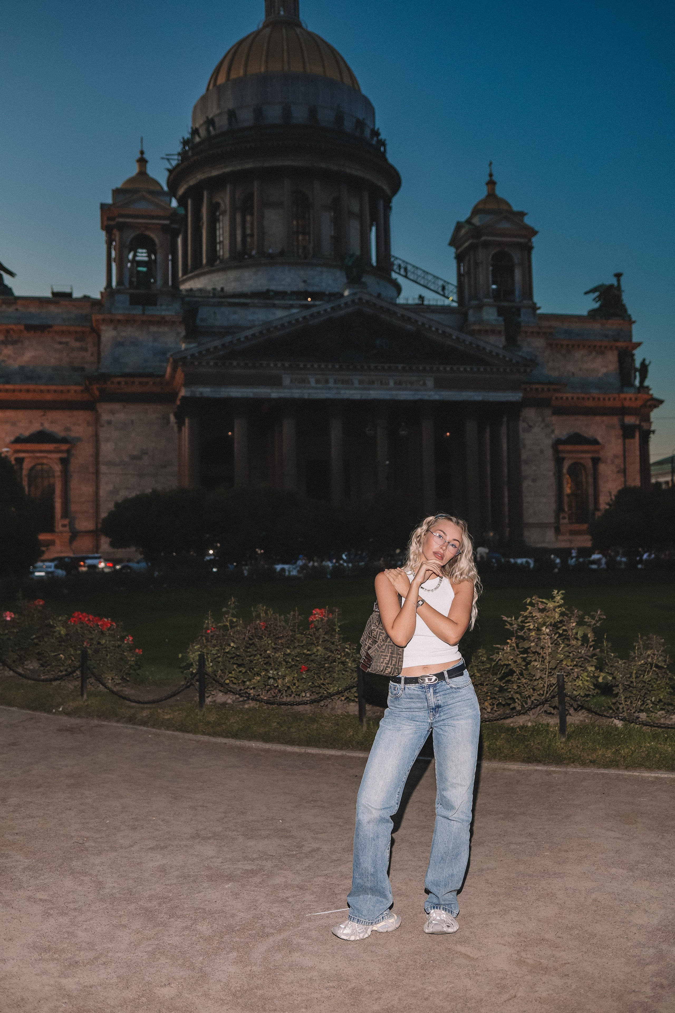 Полина — вечерний Петербург, съёмка со вспышкой | О. Беляева. Фотограф Олеся Беляева | Санкт-Петербург и Ленобласть