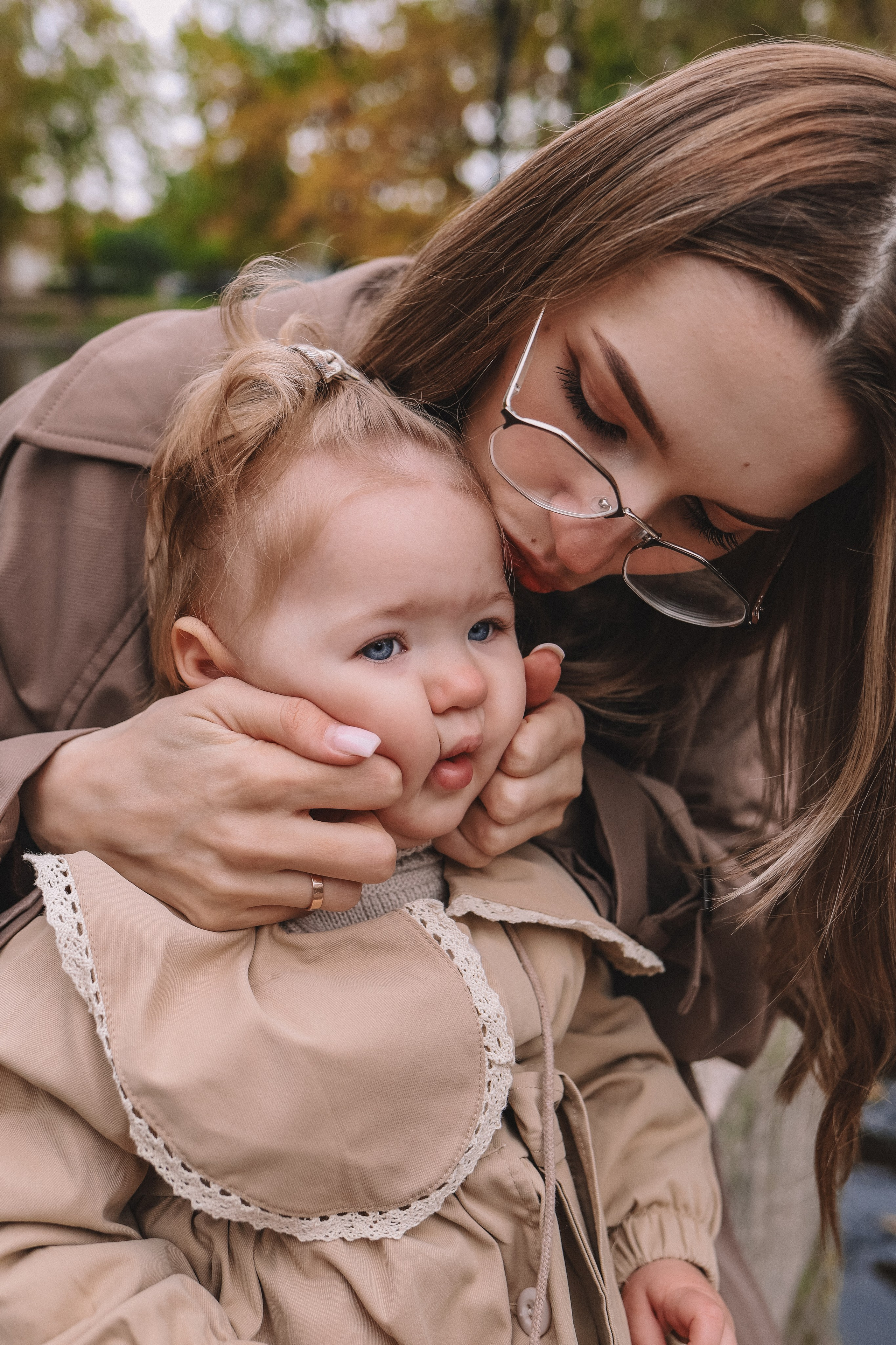 Мамы с дочками в осеннем парке. Фотограф Олеся Беляева | Санкт-Петербург и Ленобласть