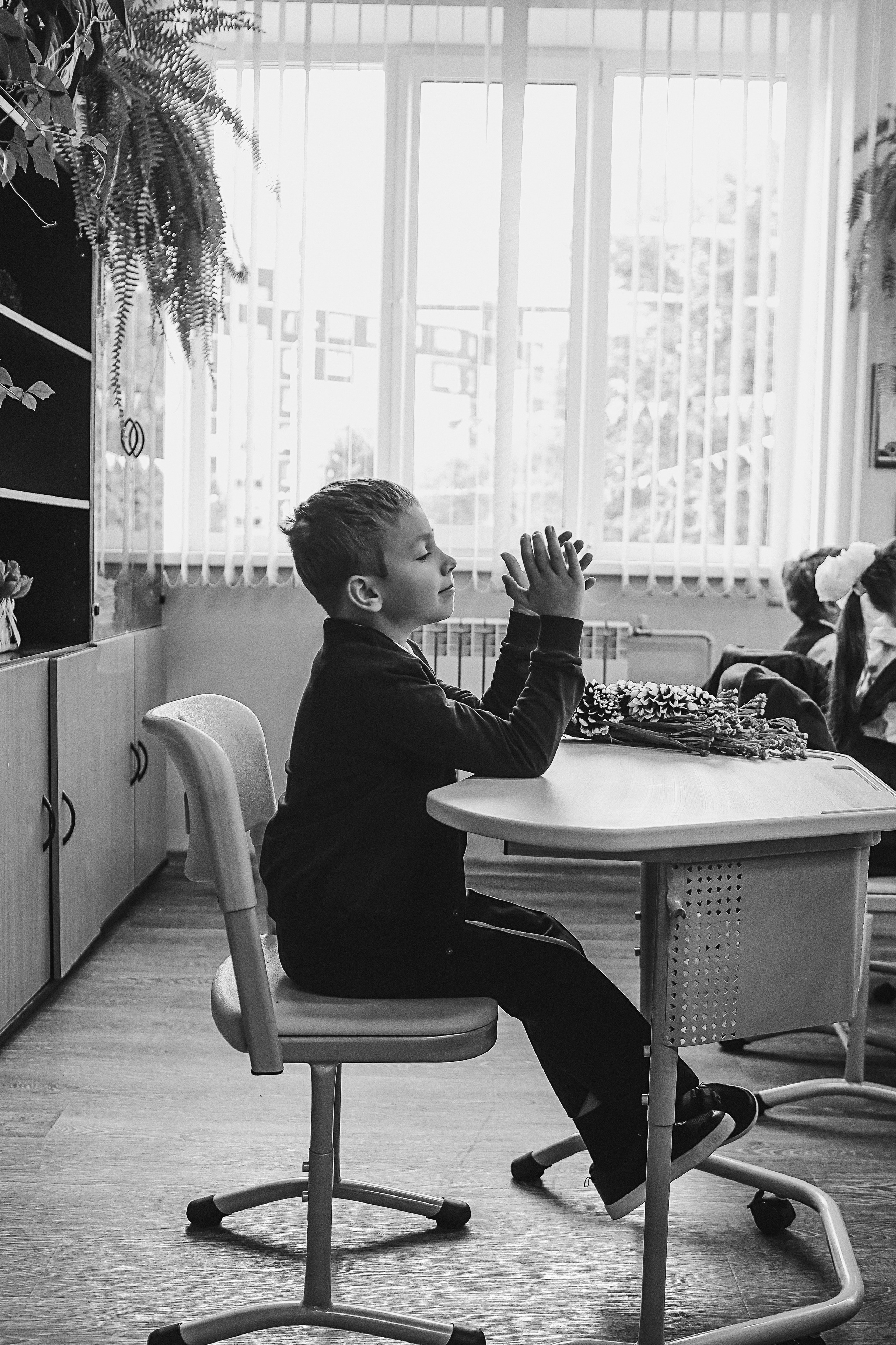 1 сентября линейка+кл час+портреты. Семейный фотограф Тюмень, фотограф на роды Салмина Мария