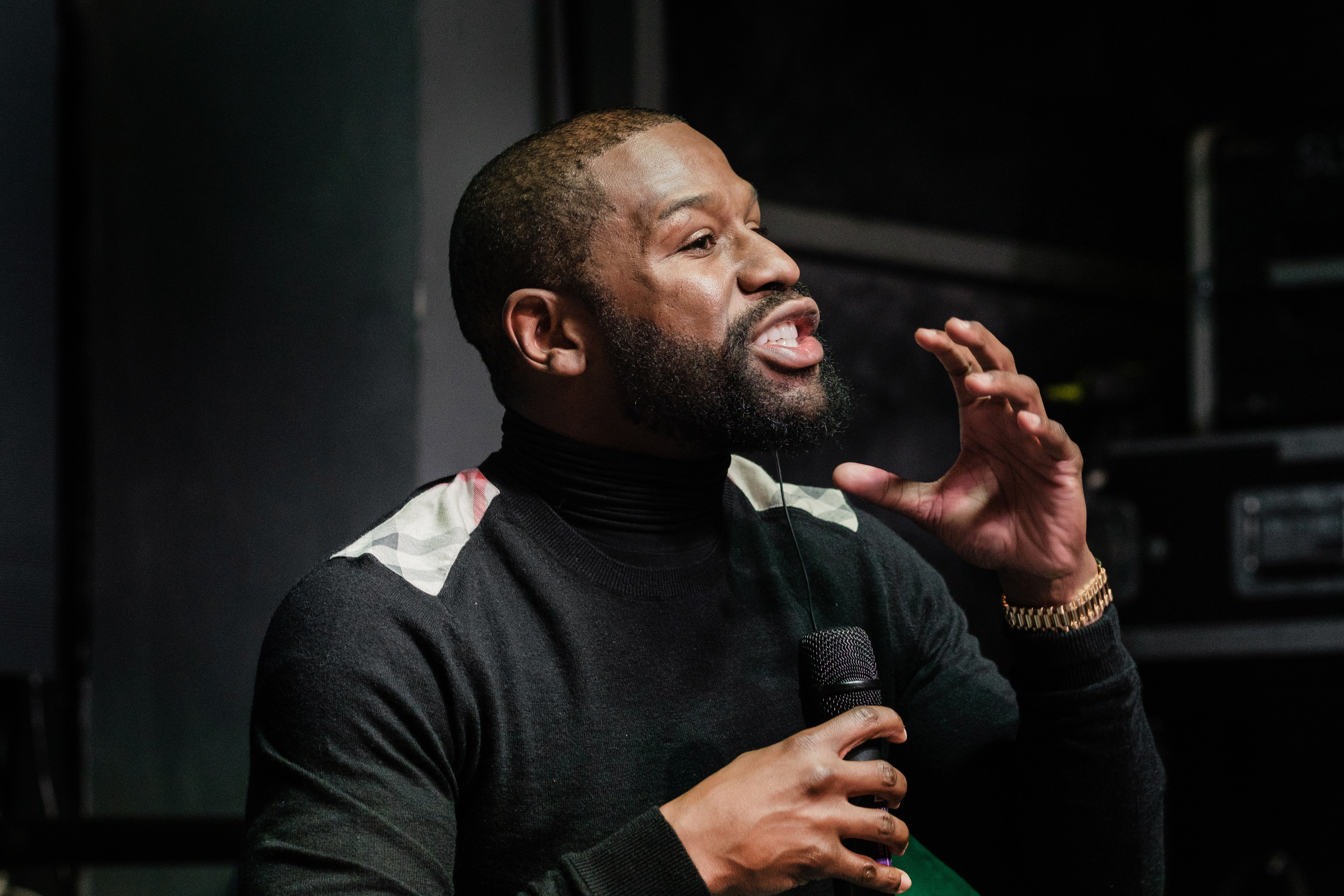 Флойд Мейвезер конференция и открытие зала бокса в Москве. Свадебные фотосессии в Москве. Фотограф Сергей Ржевский