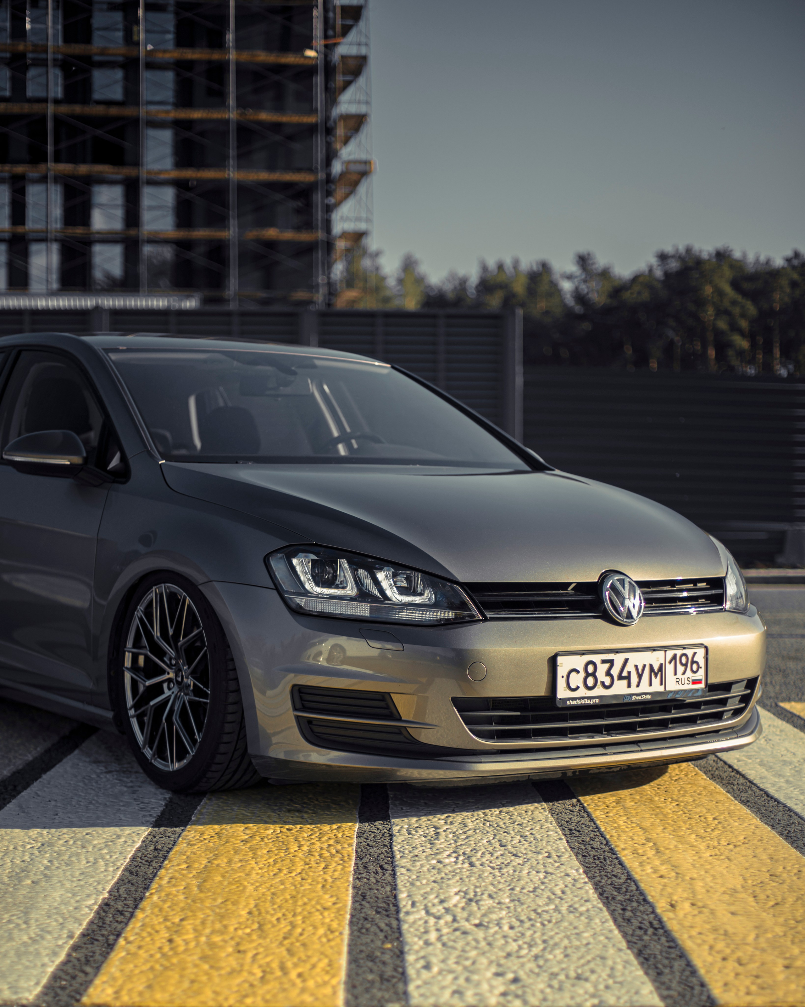 VW Golf 7 on air. Автомобильный фотограф в Екатеринбурге Сергей Эндерс