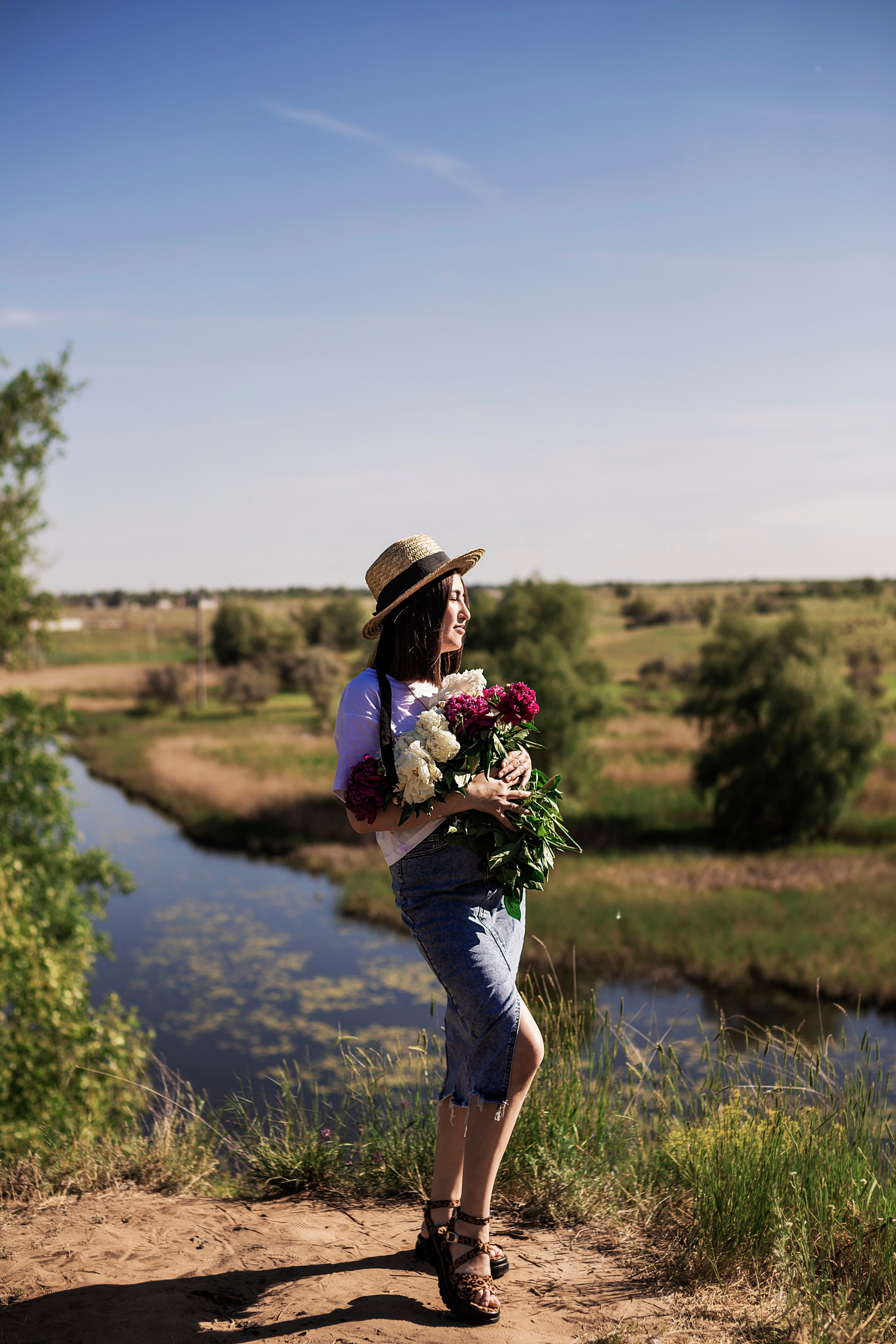 Фотосессия с пионами. Семейный фотограф в Саратове