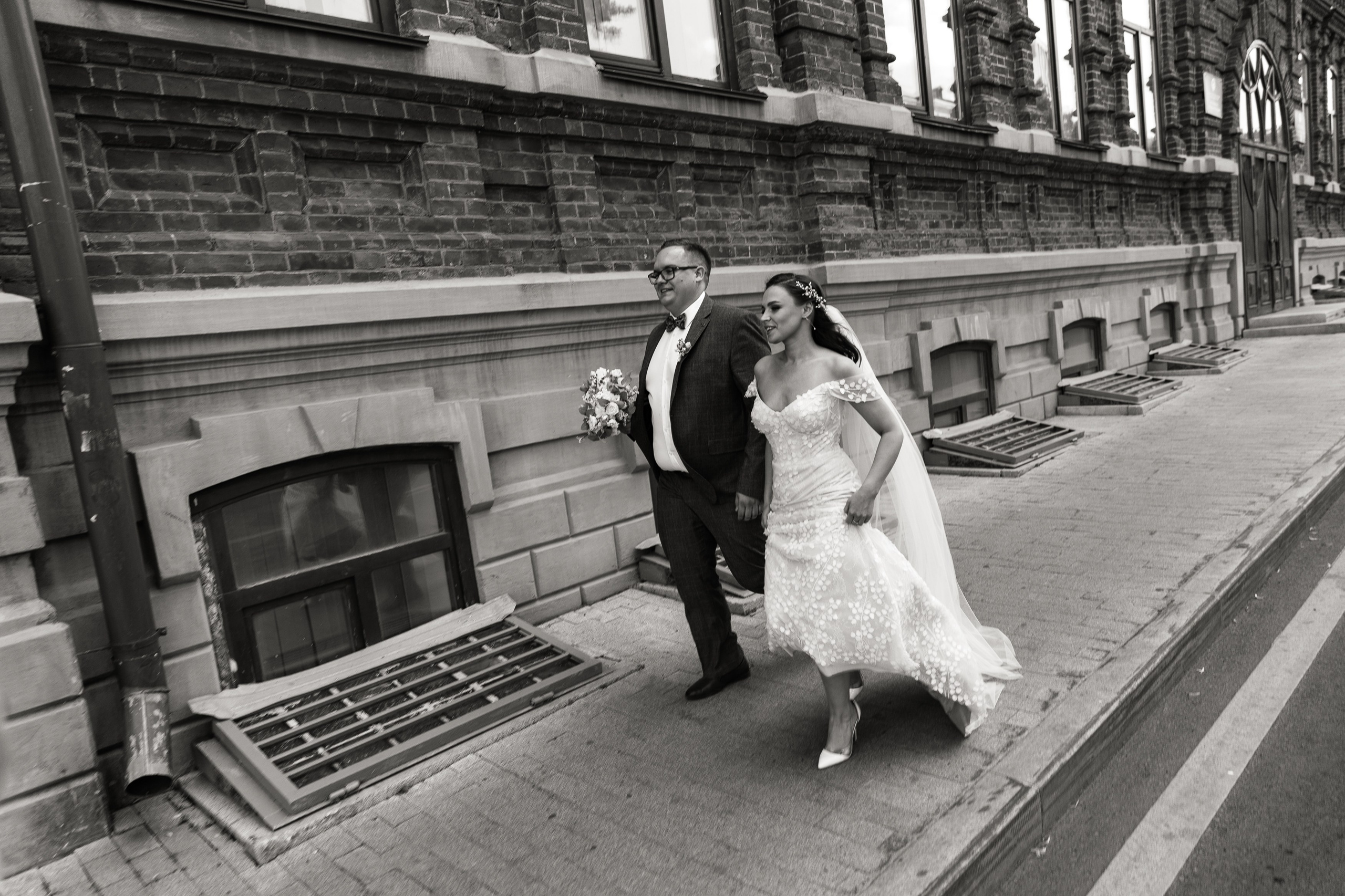 Свадебный фотограф Уфа — Руслан ГабдлисламовЖивые эмоции, красивые кадры, воспоминания на всю жизнь.Работаю по всей Республике Башкортоста. Свадебный фотограф Уфа Руслан Габдлисламов