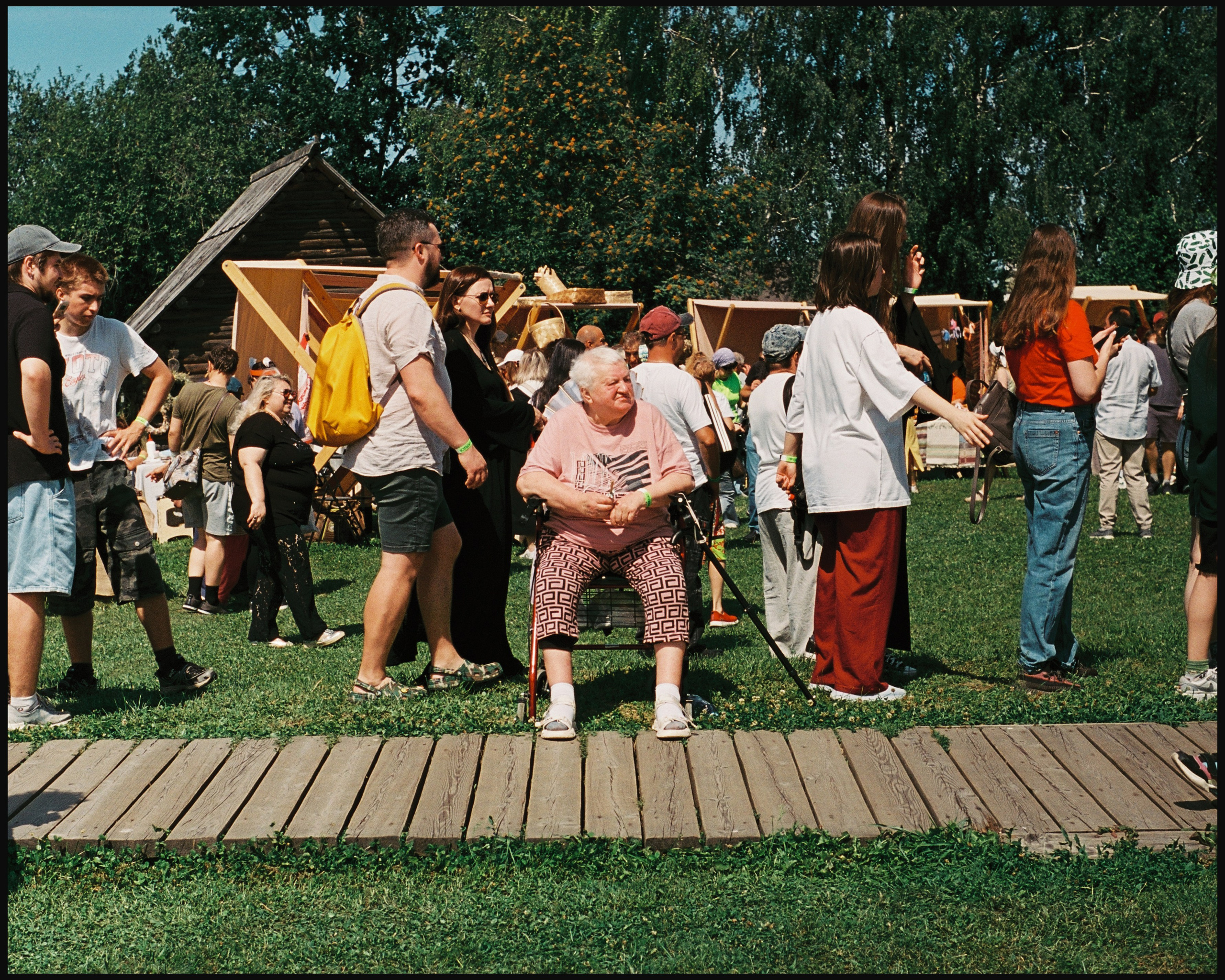 SUZDAL. ANNA — PHOTOGRAPHER