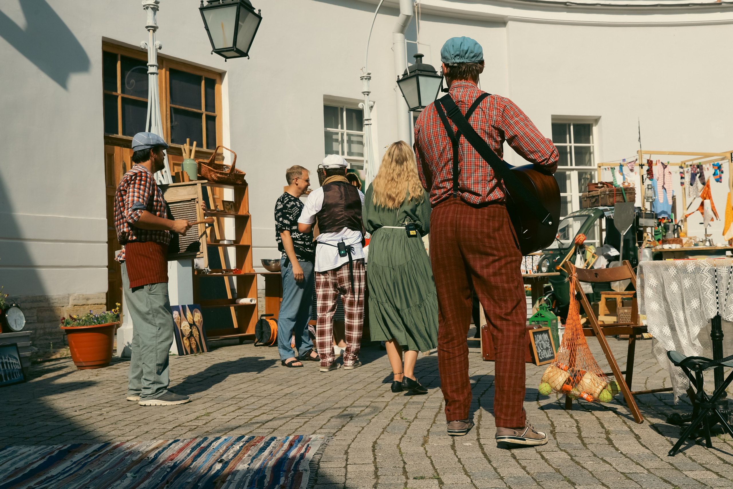 Театр Вкуса, Приключения итальянцев в России