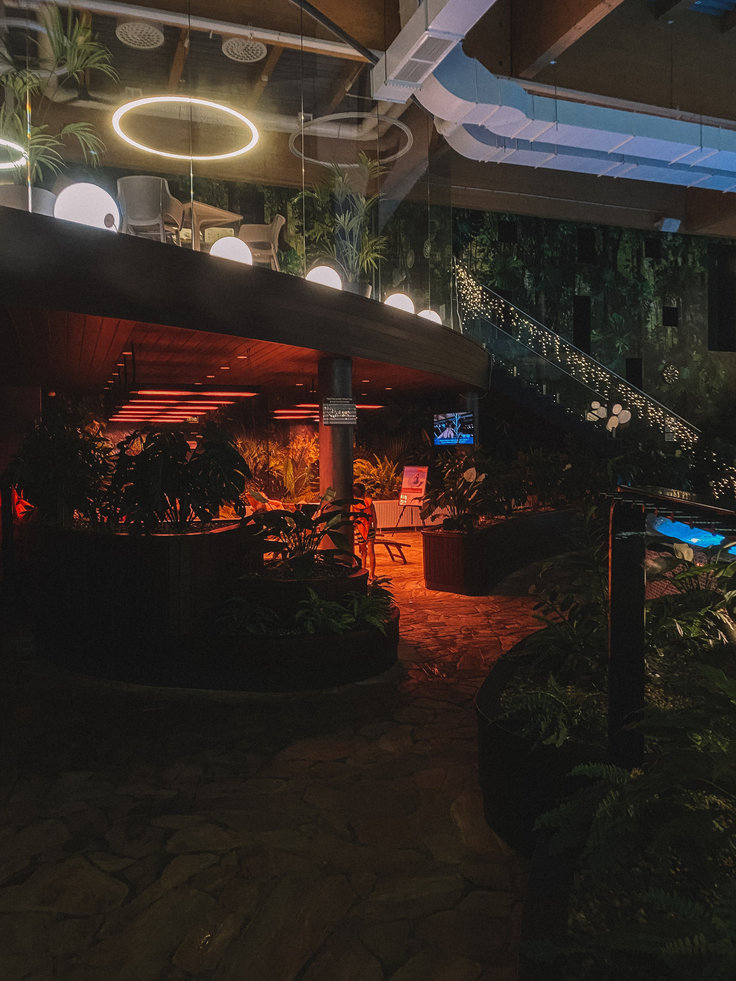 Iphone. Photographer in Turkey — Dari N