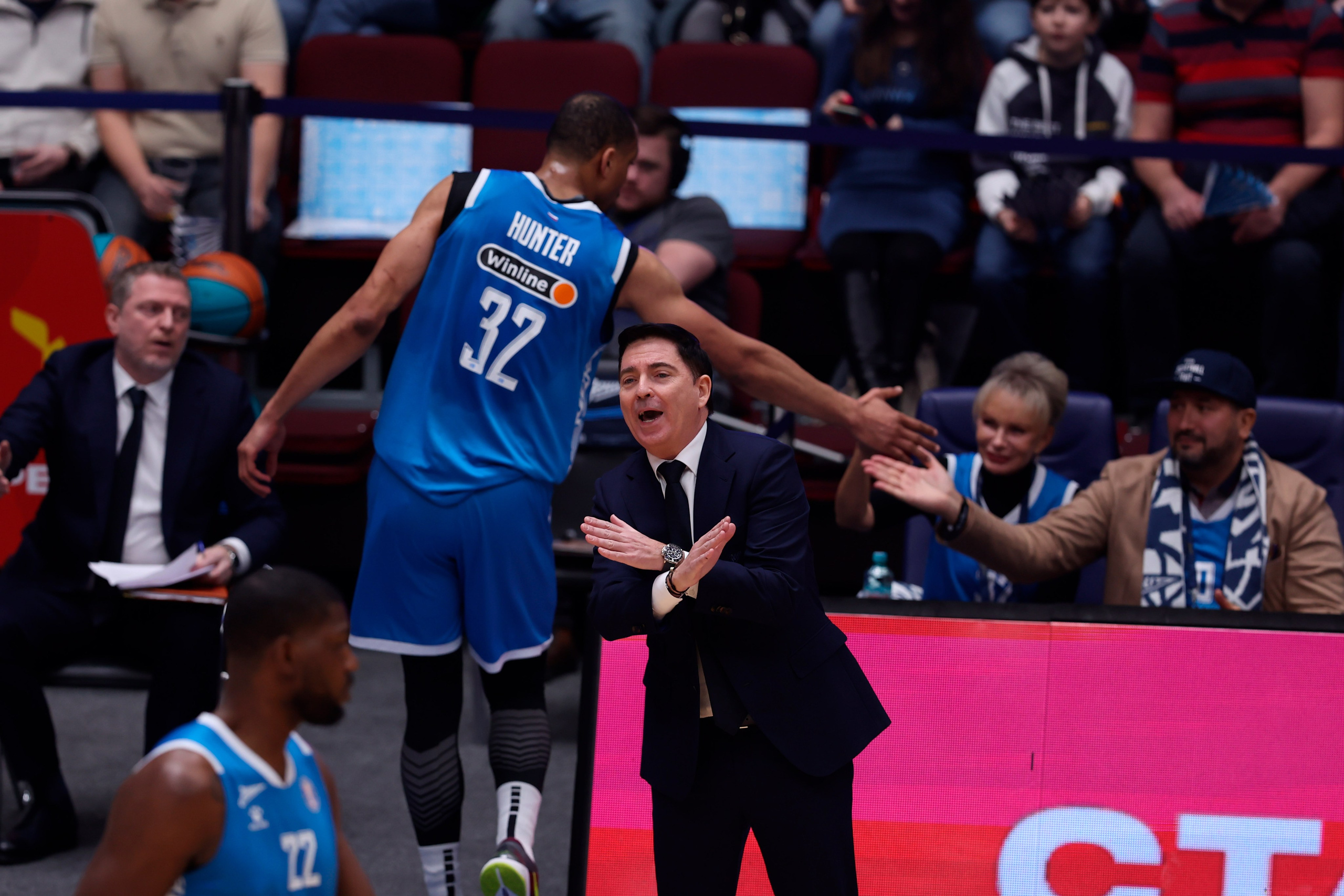 БК Зенит — БК Уникс 13.02.2025. Спортивный и репортажный фотограф Антон Тереханов