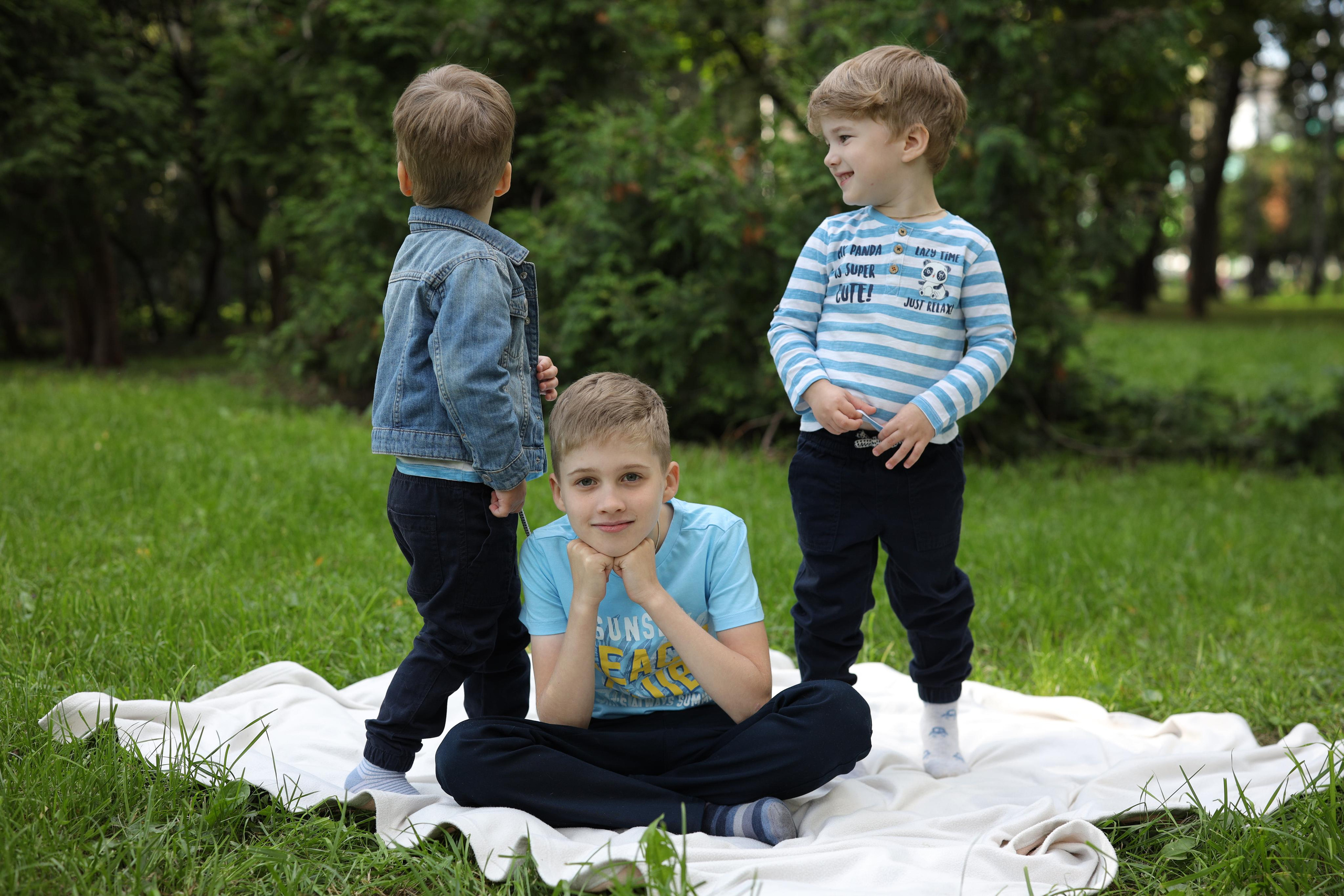 Парк Дружба (братья). Юрий Белозёров фотограф