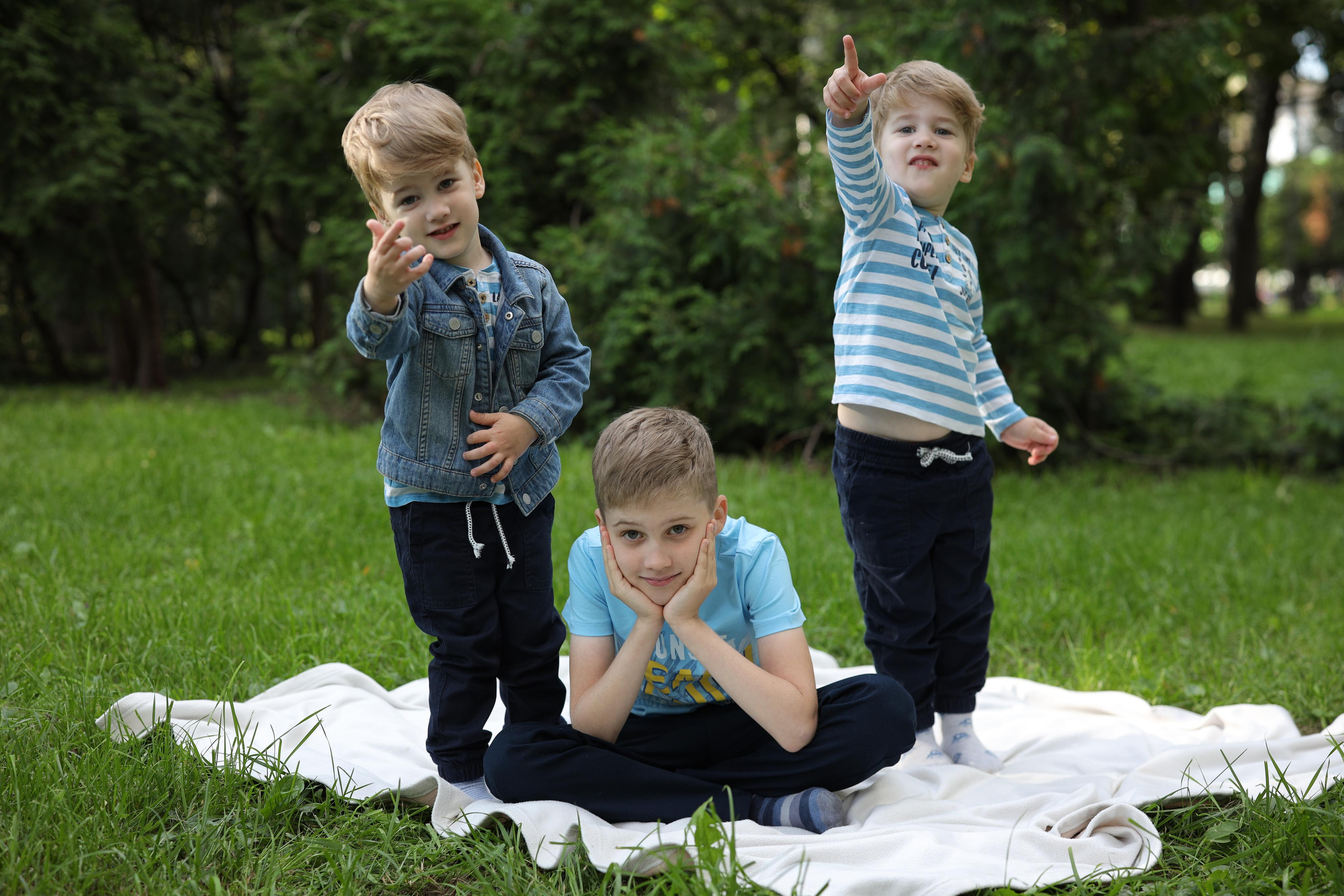 Парк Дружба (братья). Юрий Белозёров фотограф