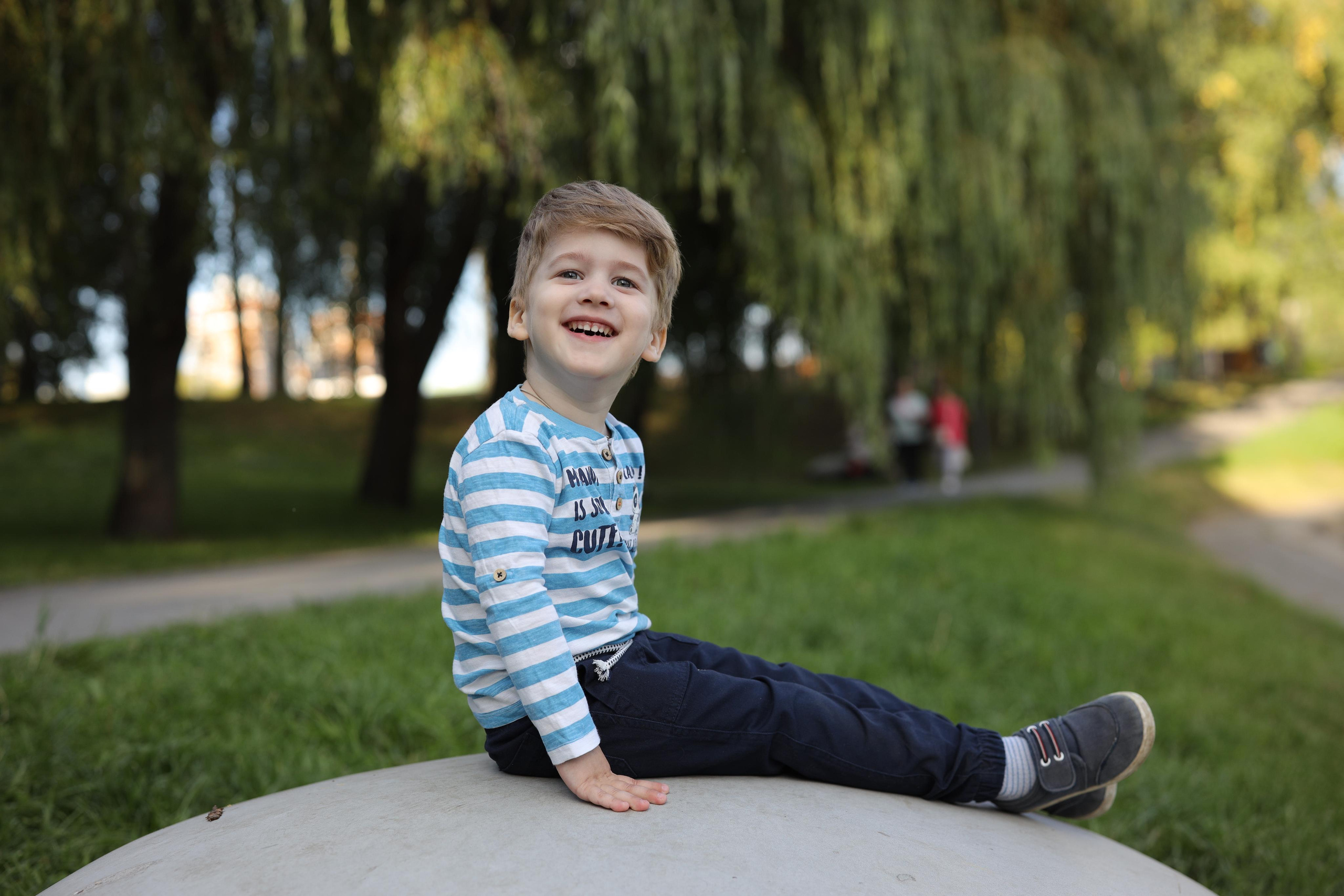 Парк Дружба (братья). Юрий Белозёров фотограф