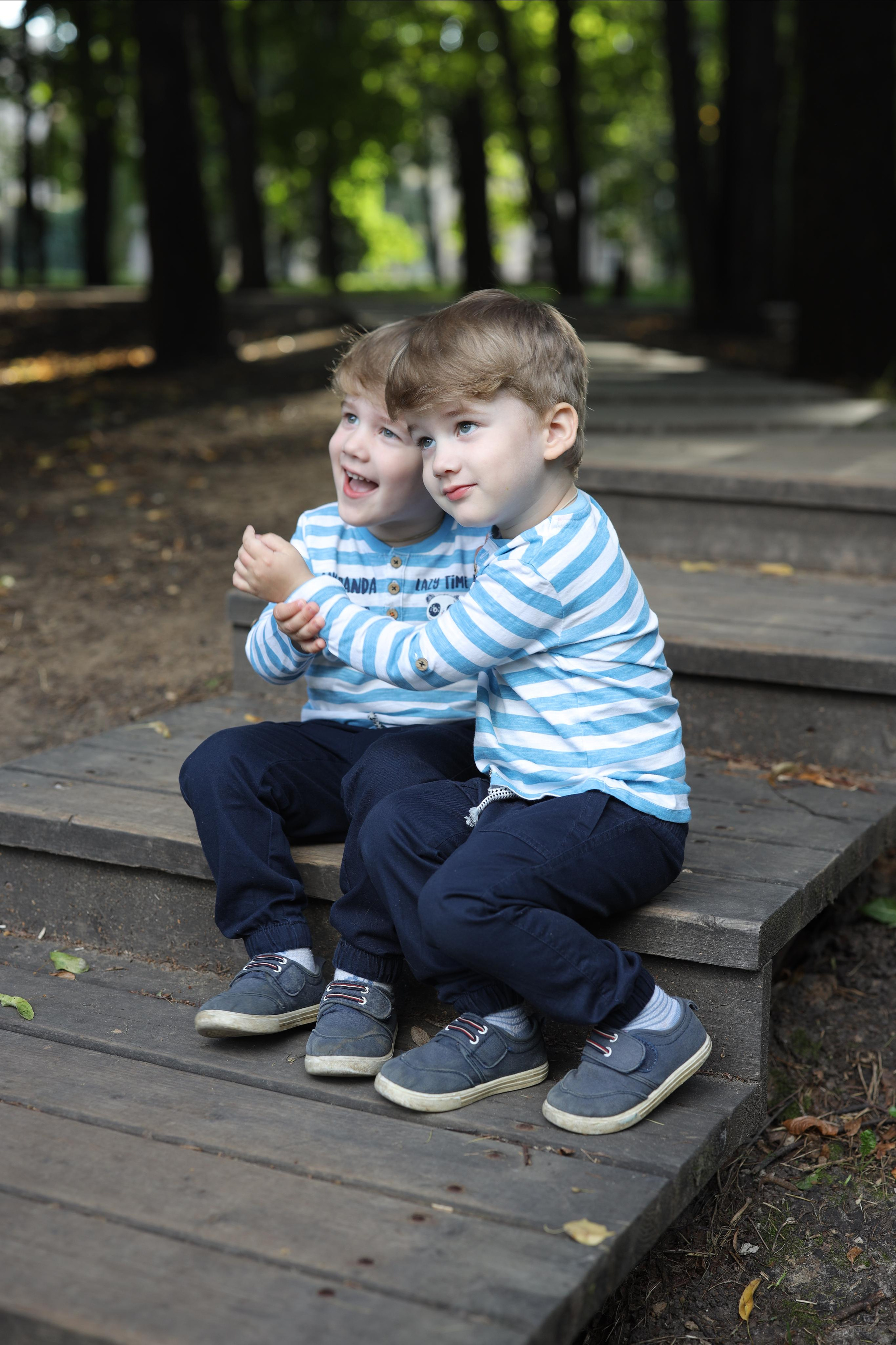 Парк Дружба (братья). Юрий Белозёров фотограф