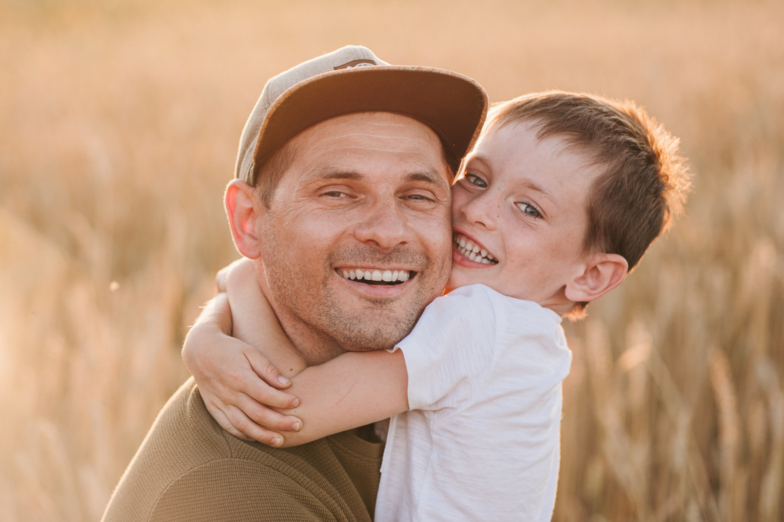 Фотосессия в пшеничном поле. Семейный фотограф, фотосессия беременности в Новосибирске Кристина Киб