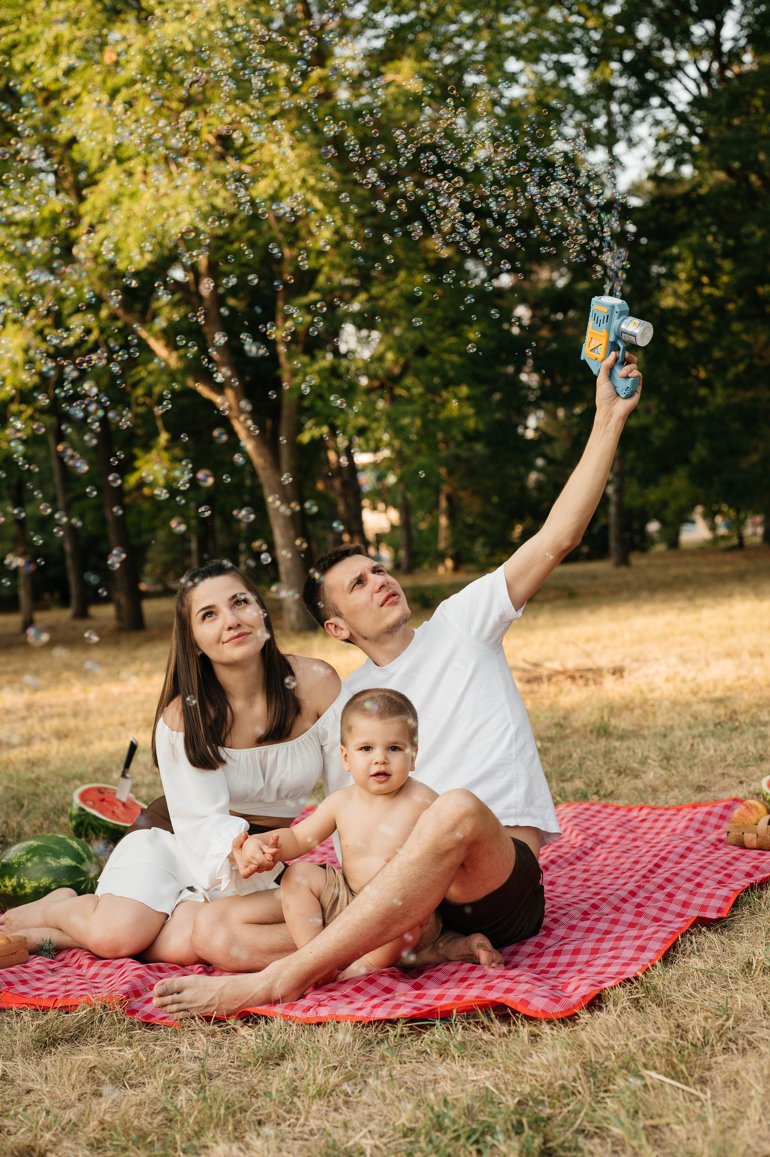 Летняя семейная фотосессия в парке. Свадебный и семейный фотограф в Краснодаре Алина Мельник