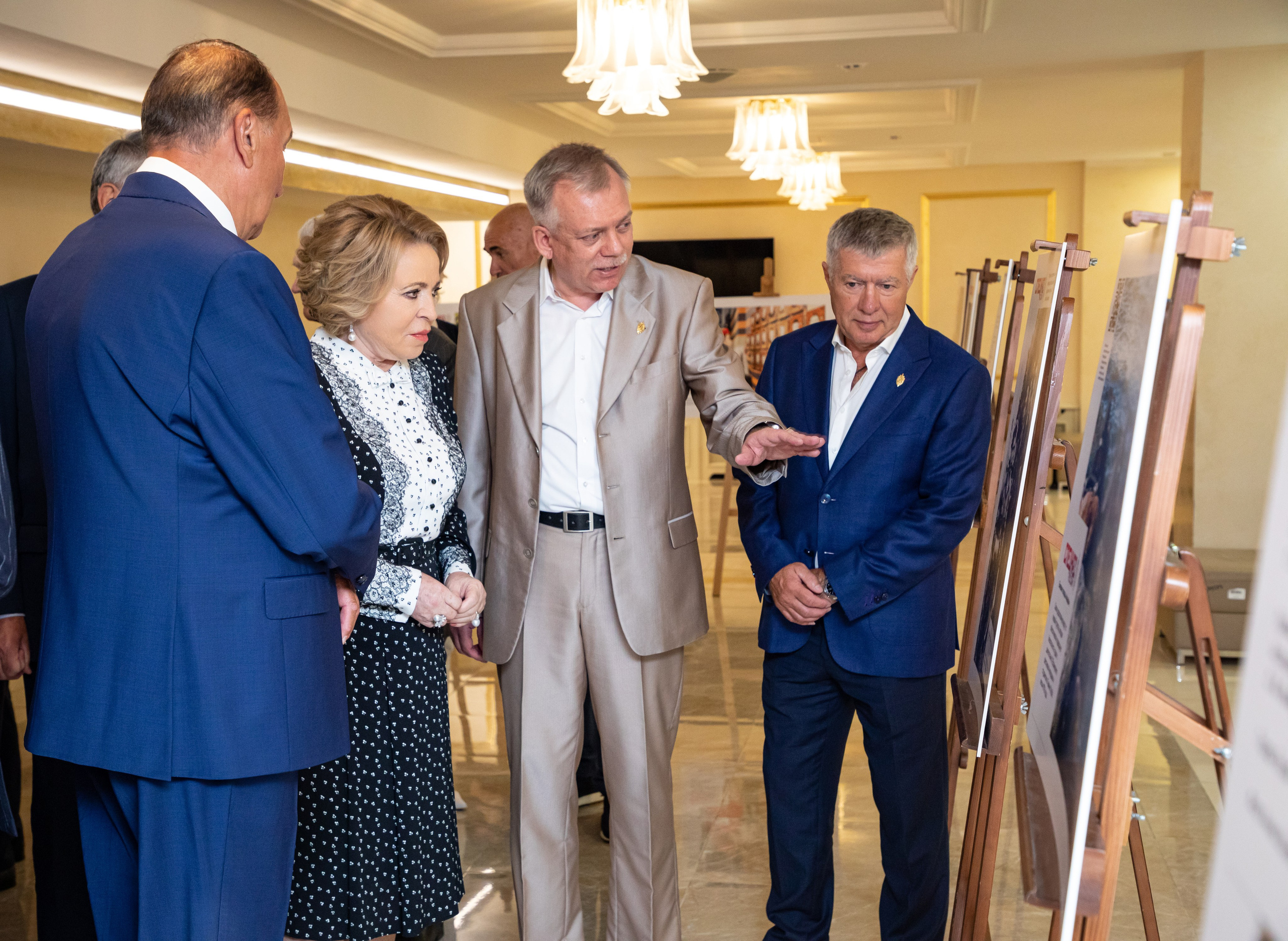 Фотовыставка «Альфы» в Совете Федерации Москва 2024. Фотостудия в Москве LUXARTPHOTO