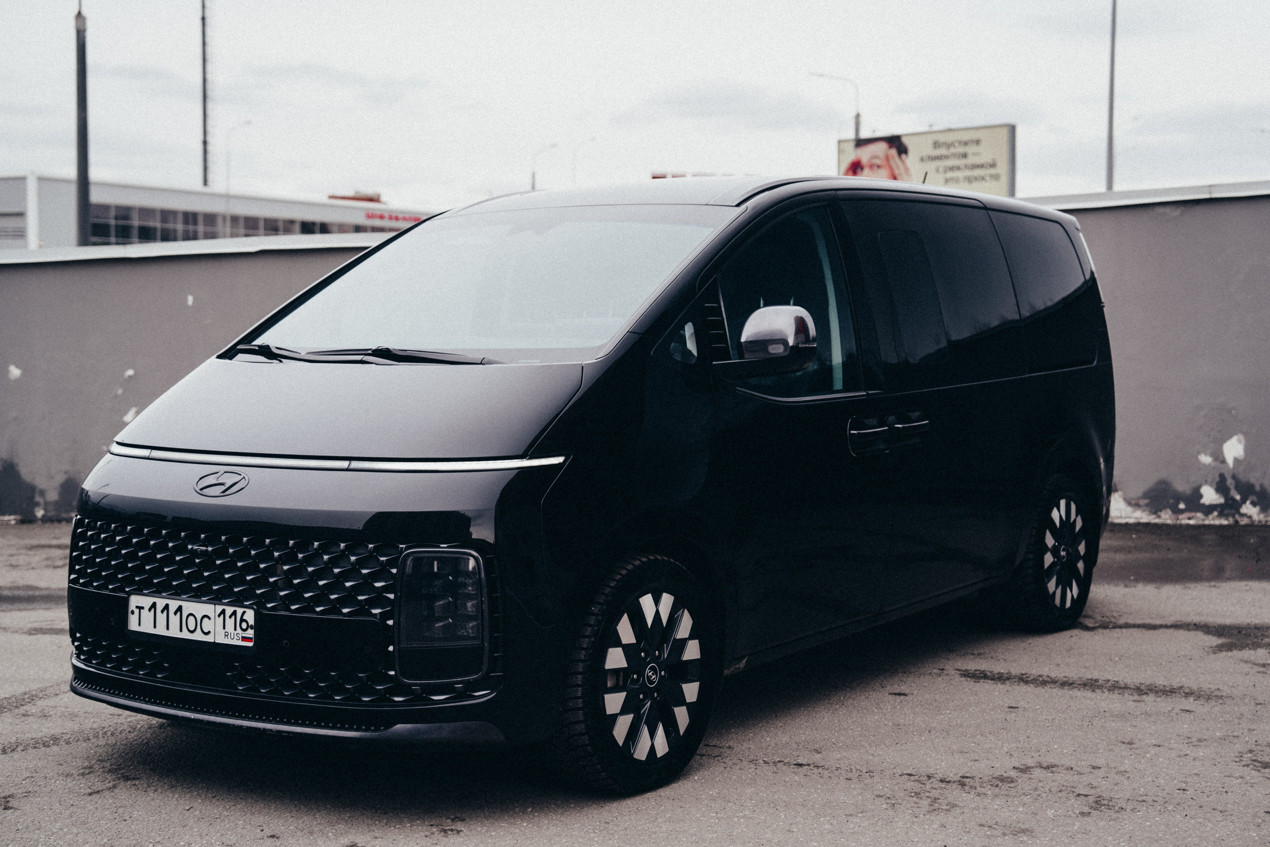 Hyundai Staria. Идеальные портреты для соцсетей — Фотограф Ленар