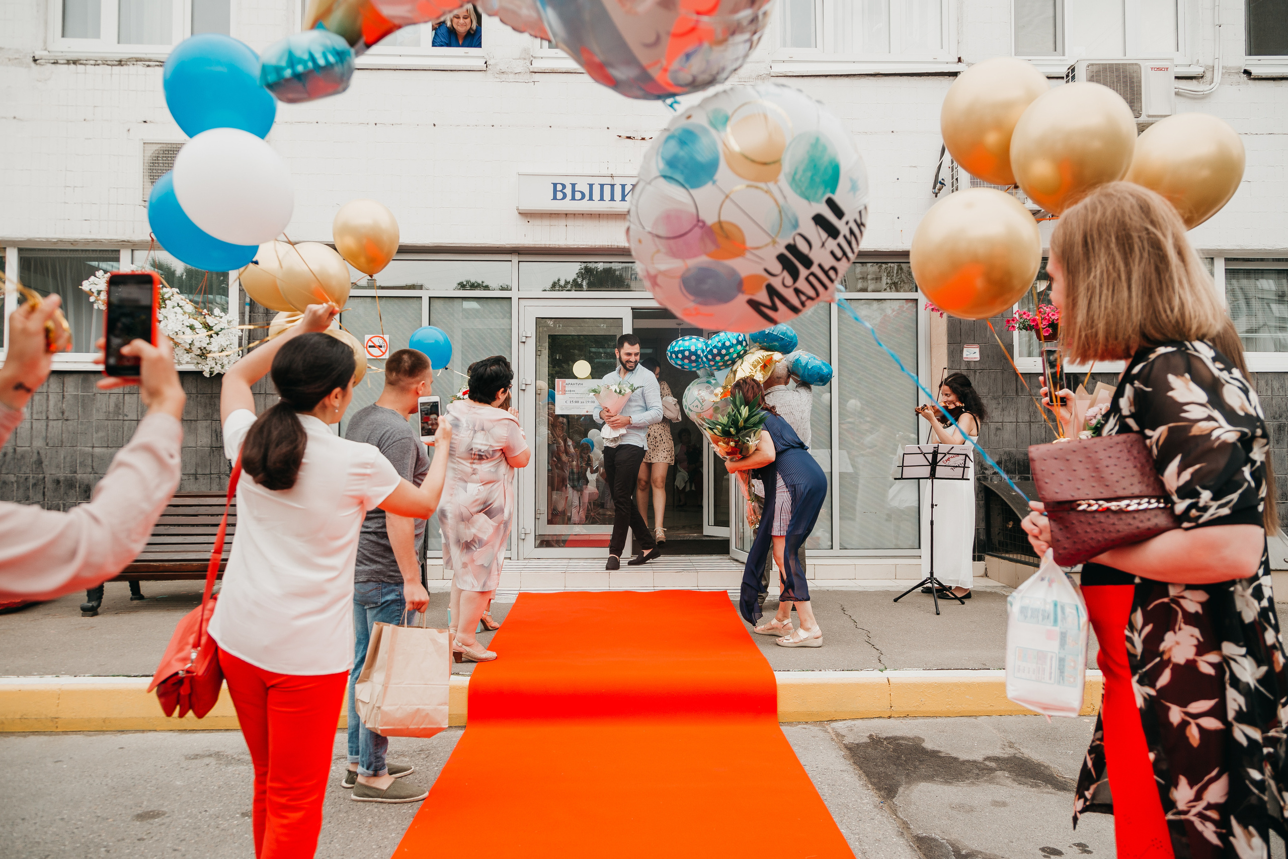 Выписка из роддома. Фотограф Никита Комаров