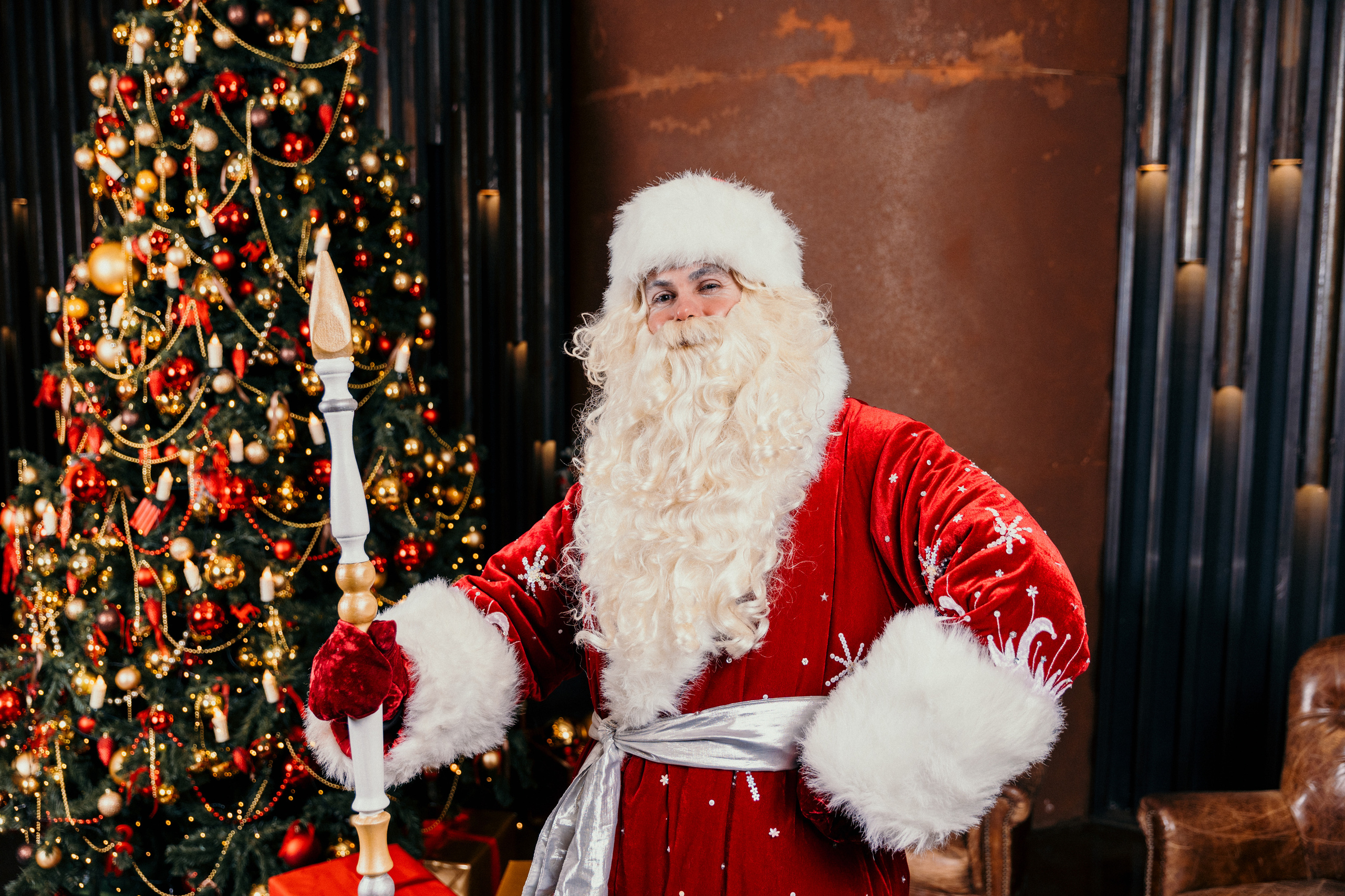 Дед Мороз и Снегурочка. Фотограф Никита Комаров