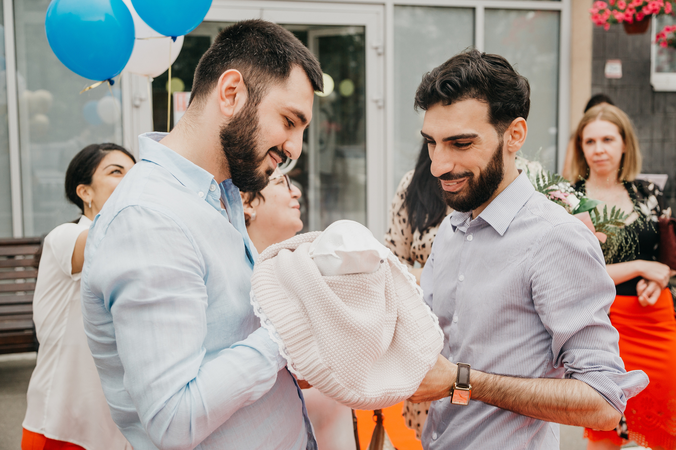 Выписка из роддома. Фотограф Никита Комаров