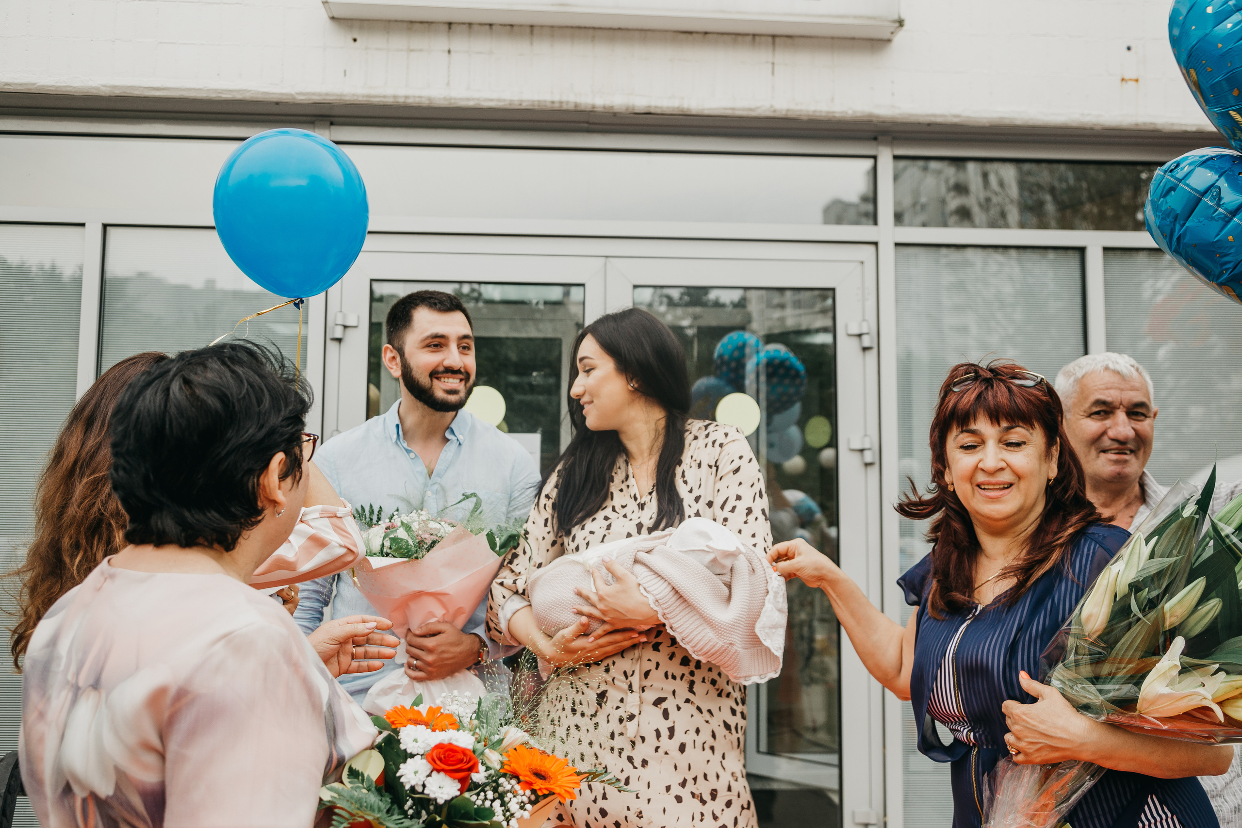 Выписка из роддома. Фотограф Никита Комаров