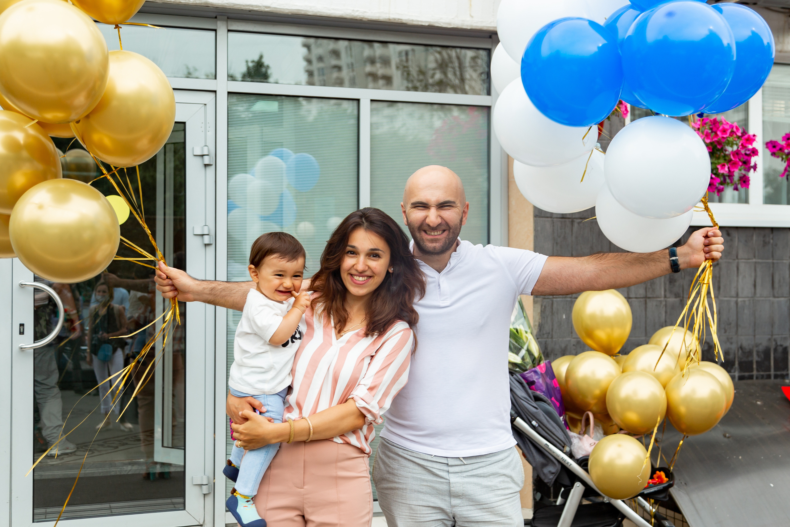 Выписка из роддома. Фотограф Никита Комаров