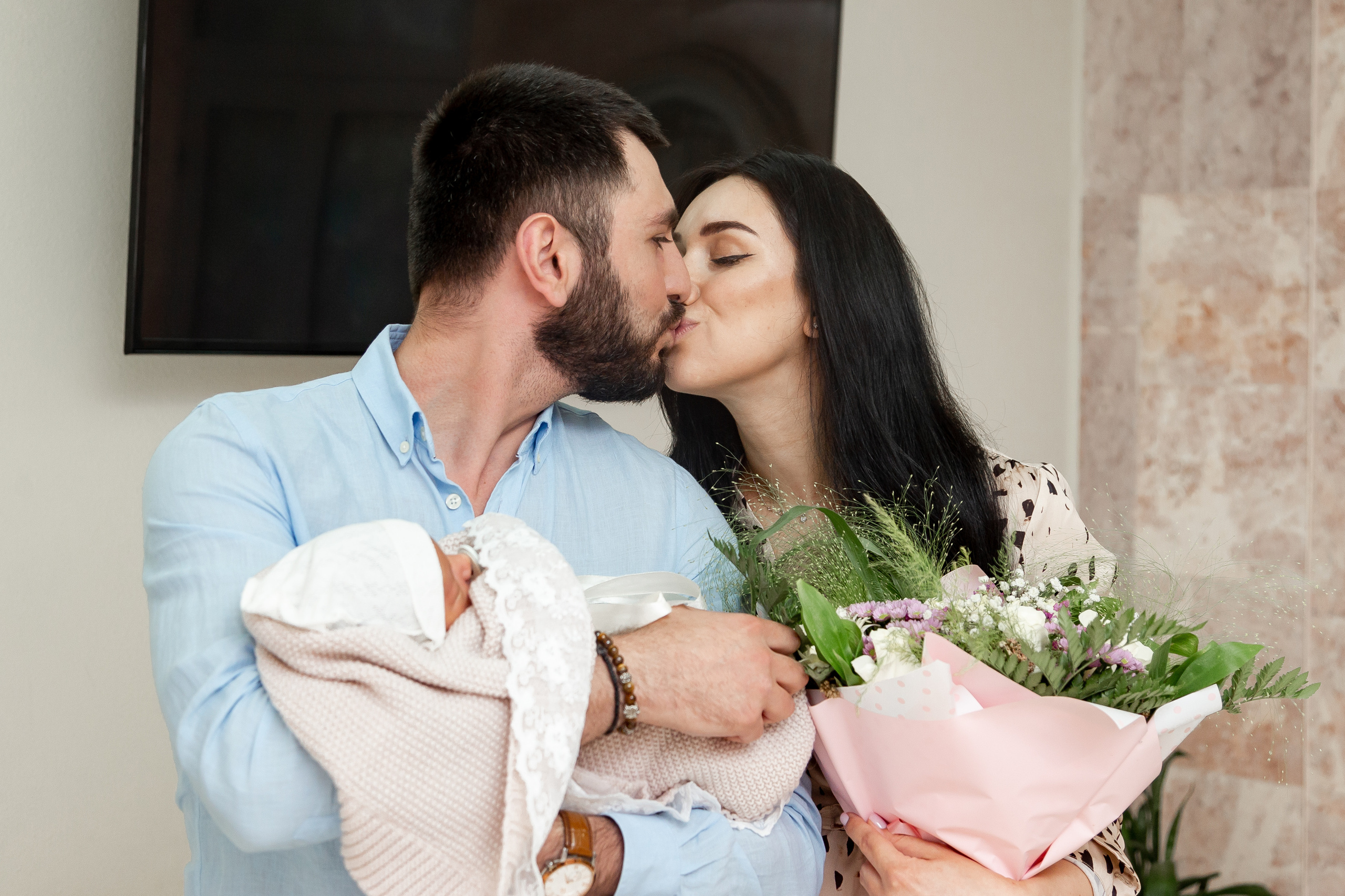 Выписка из роддома. Фотограф Никита Комаров