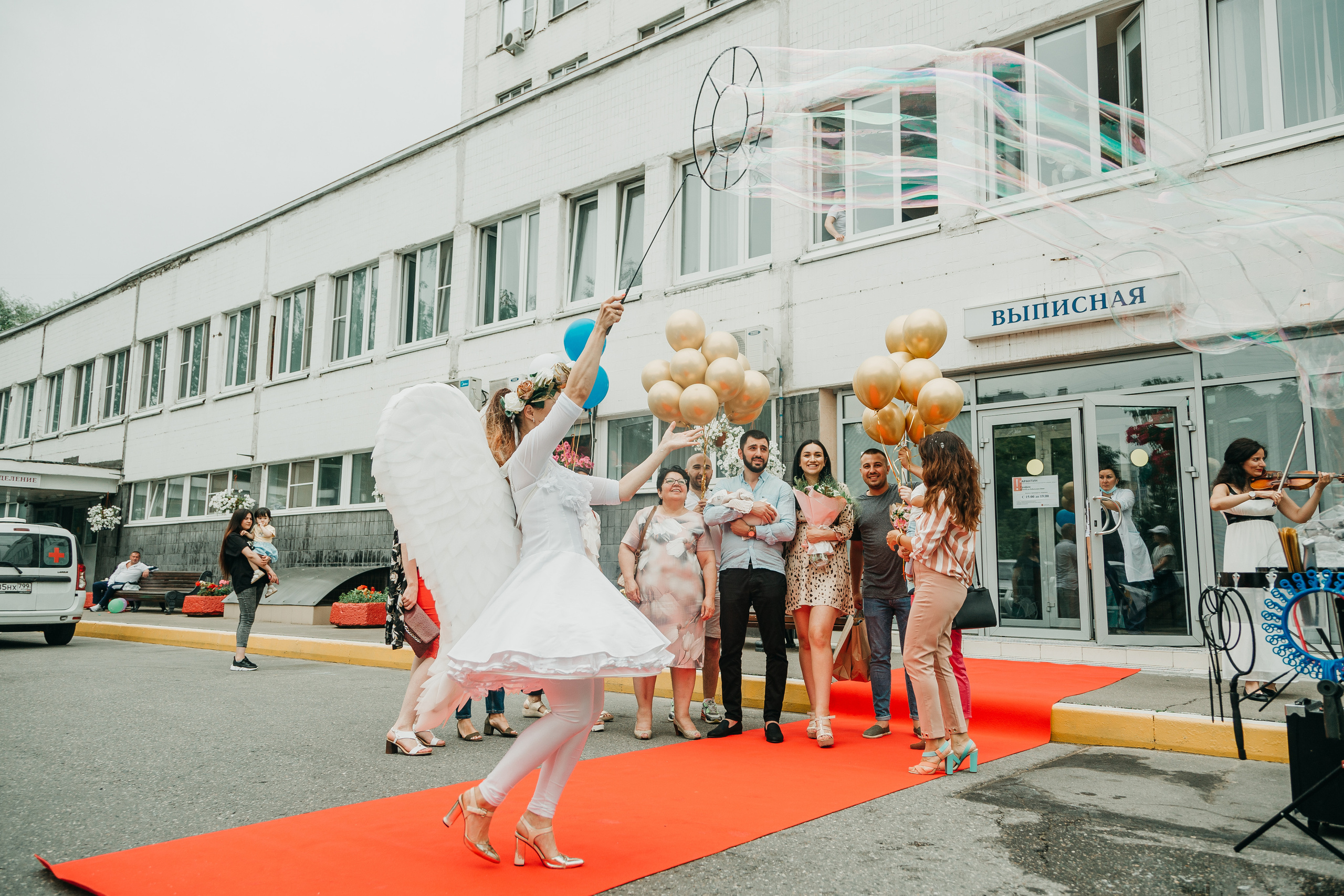 Выписка из роддома. Фотограф Никита Комаров