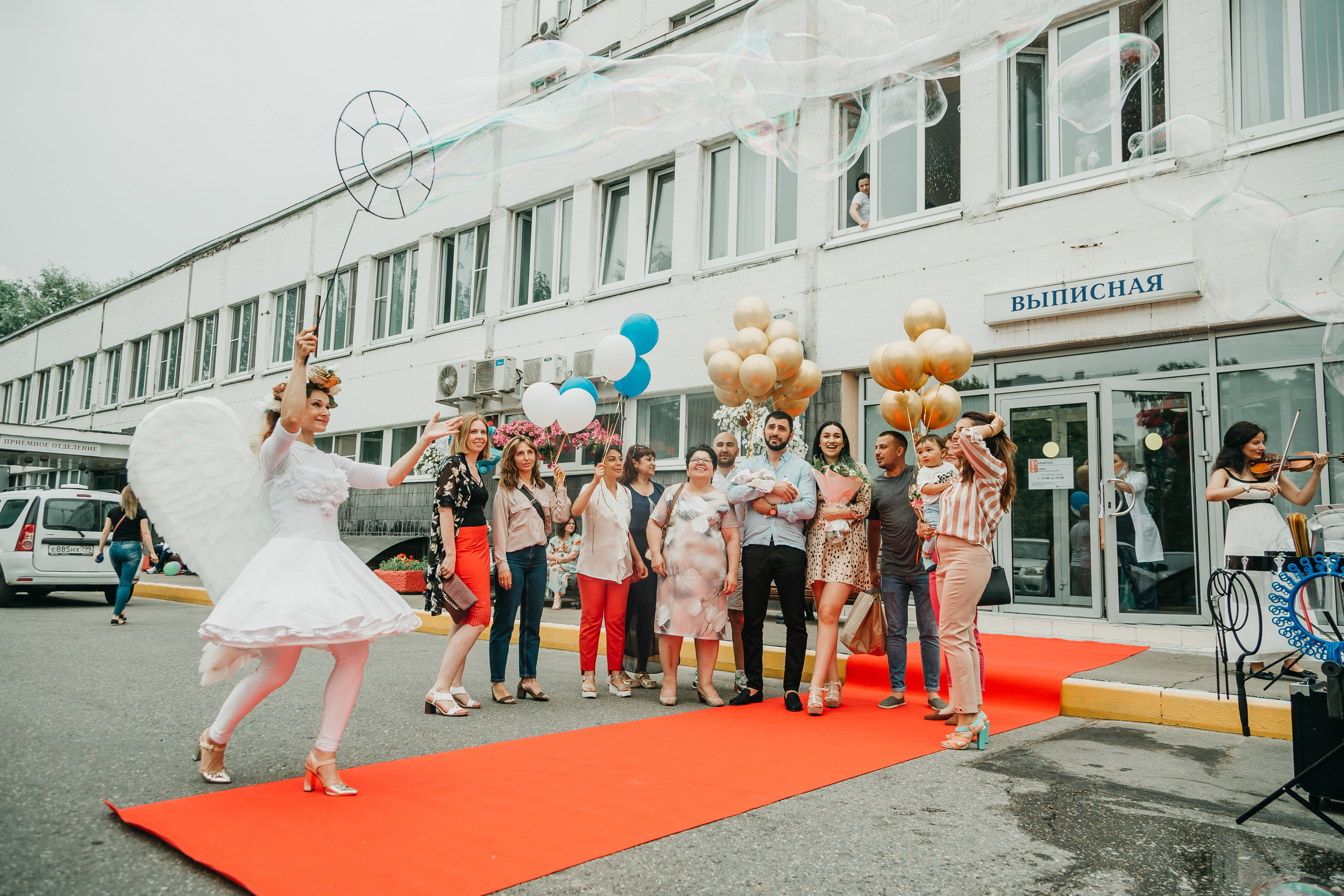 Выписка из роддома. Фотограф Никита Комаров