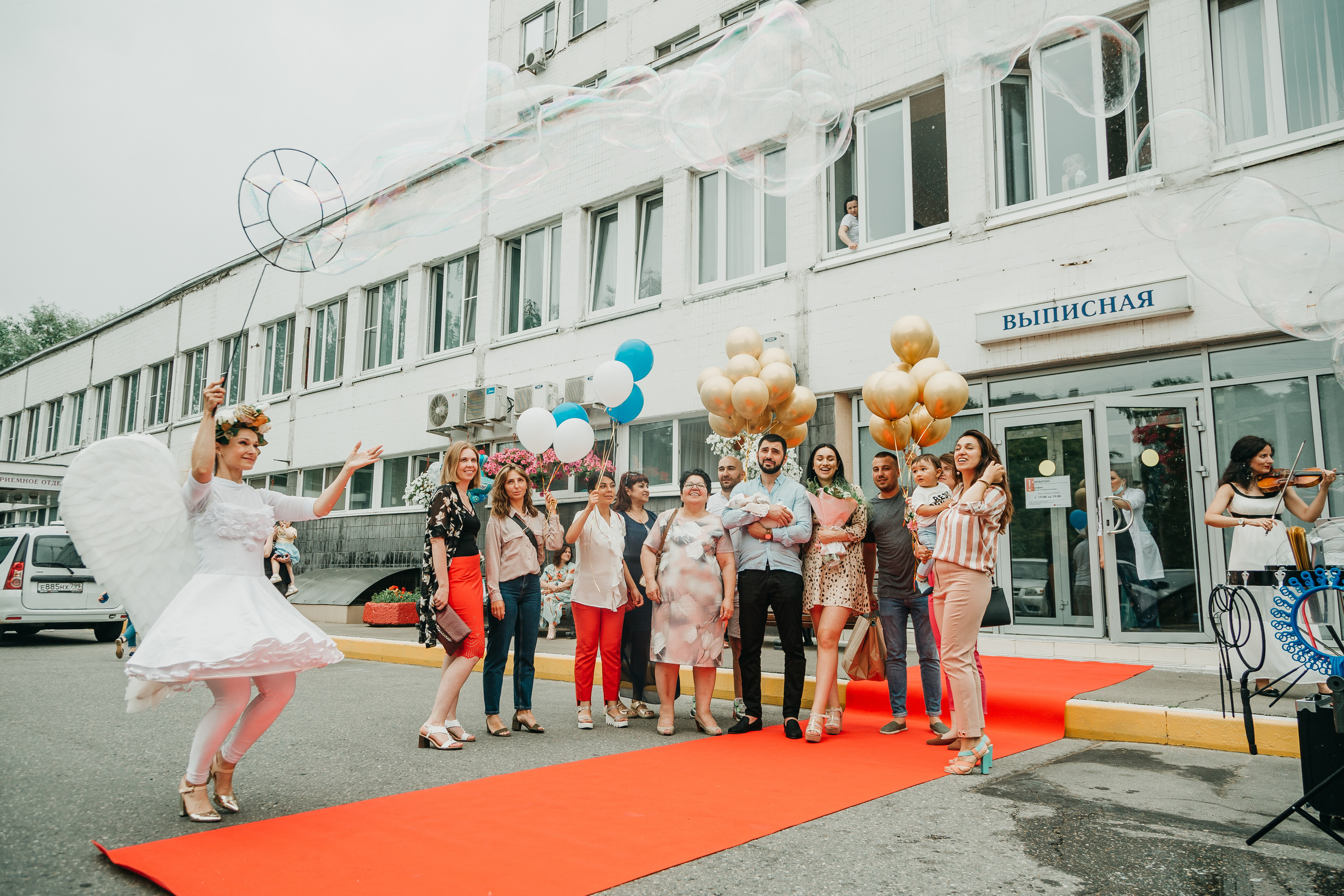 Выписка из роддома. Фотограф Никита Комаров