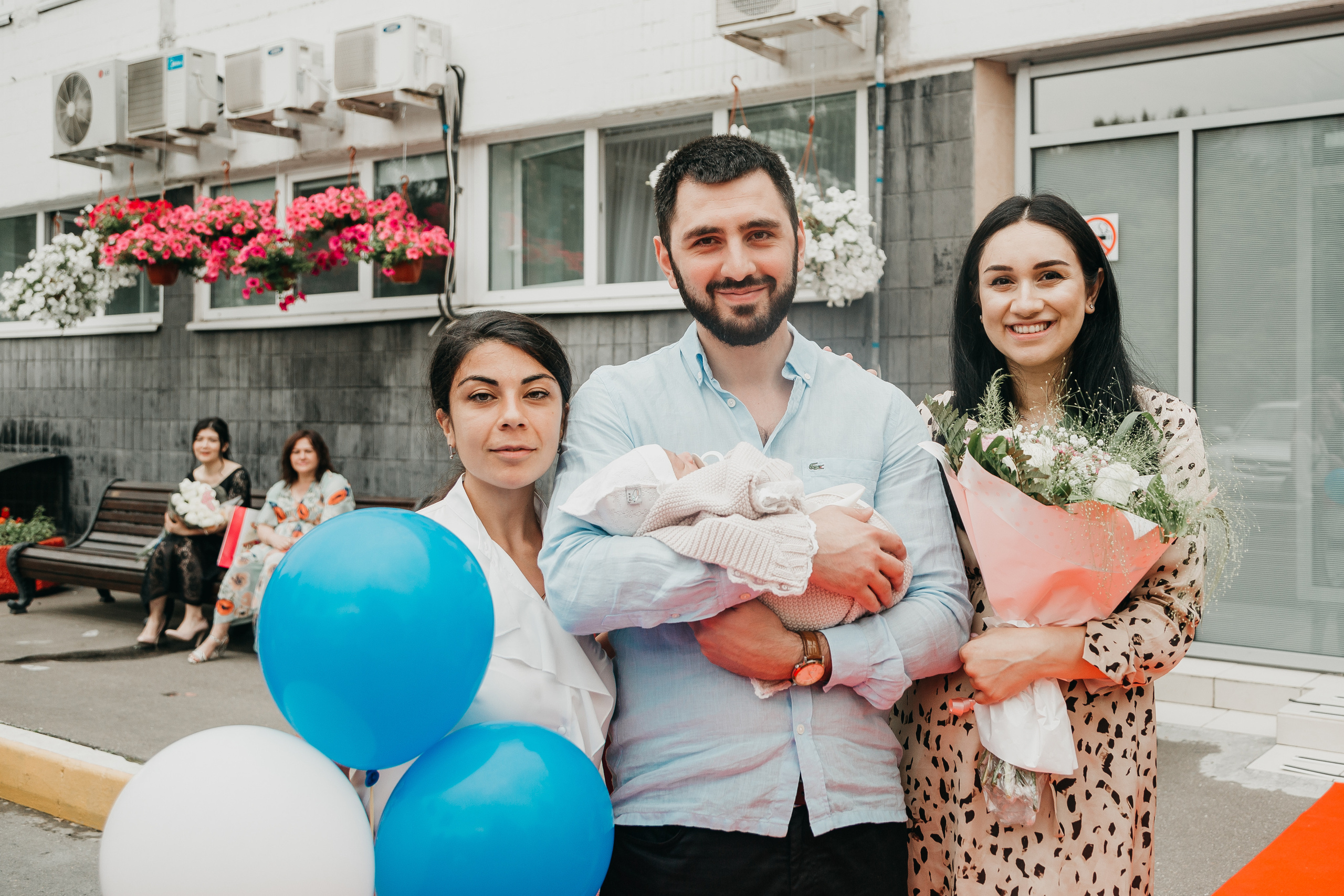 Выписка из роддома. Фотограф Никита Комаров