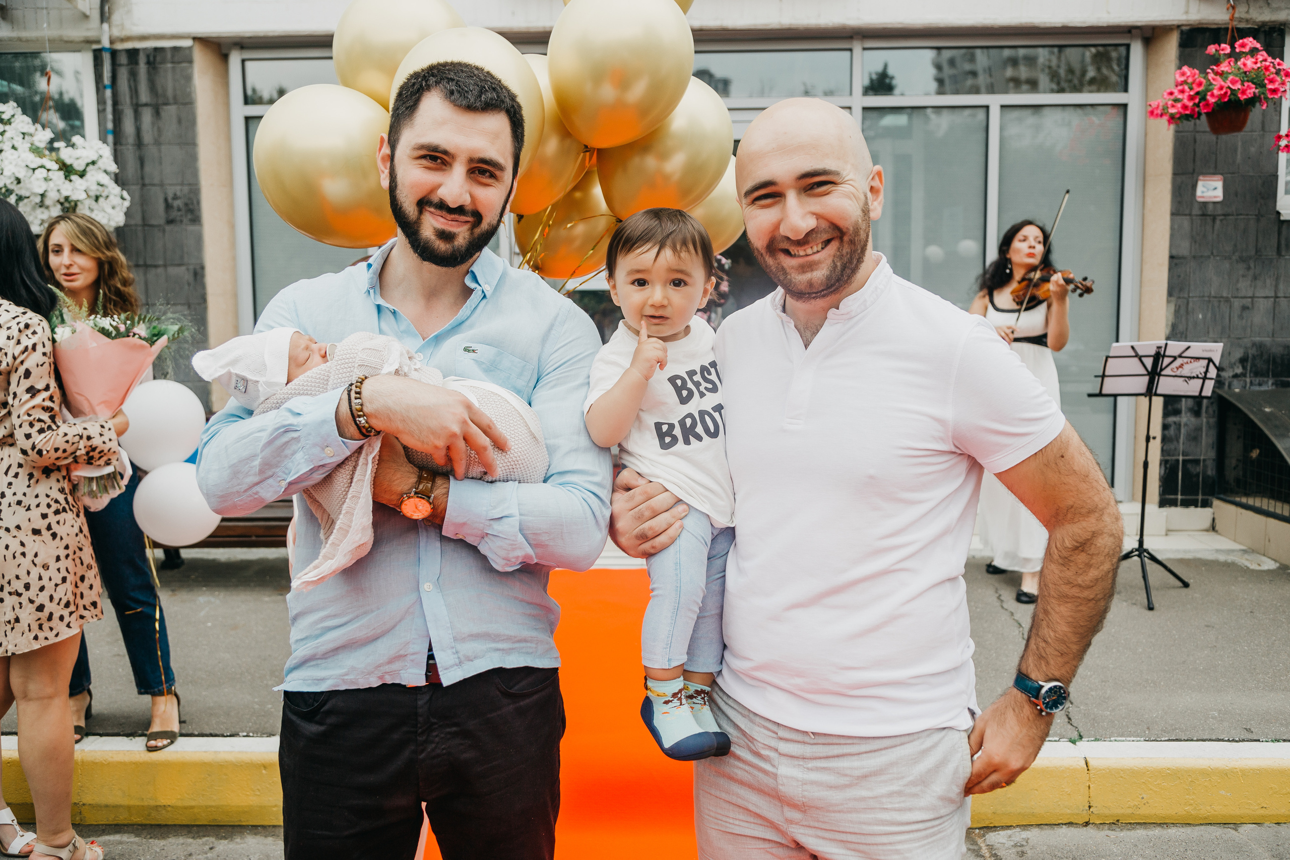 Выписка из роддома. Фотограф Никита Комаров