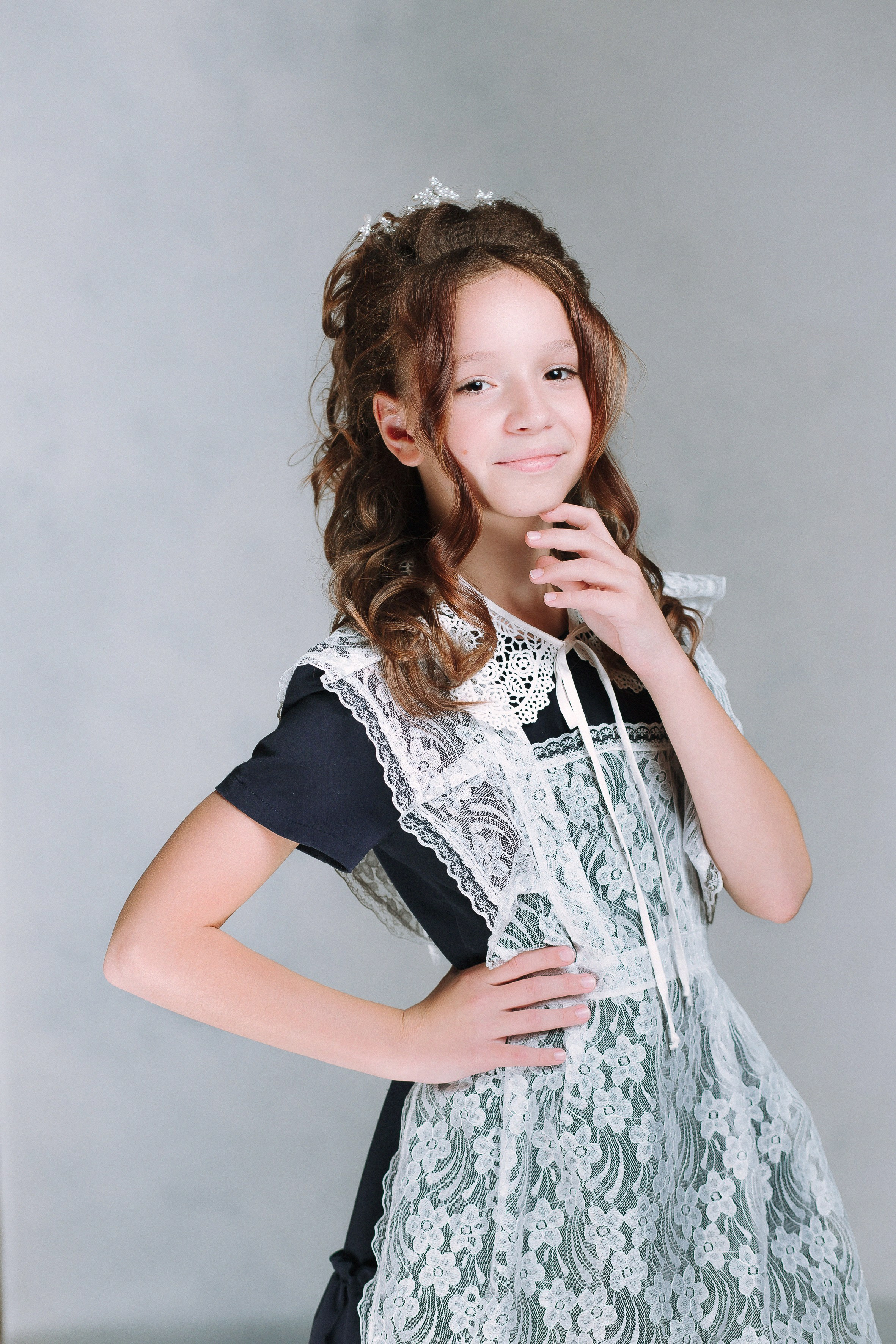 Портрет на светлом фоне- начальная школа. Выпускные альбомы Натальи Бутко: Новороссийск, Анапа, Геленджик