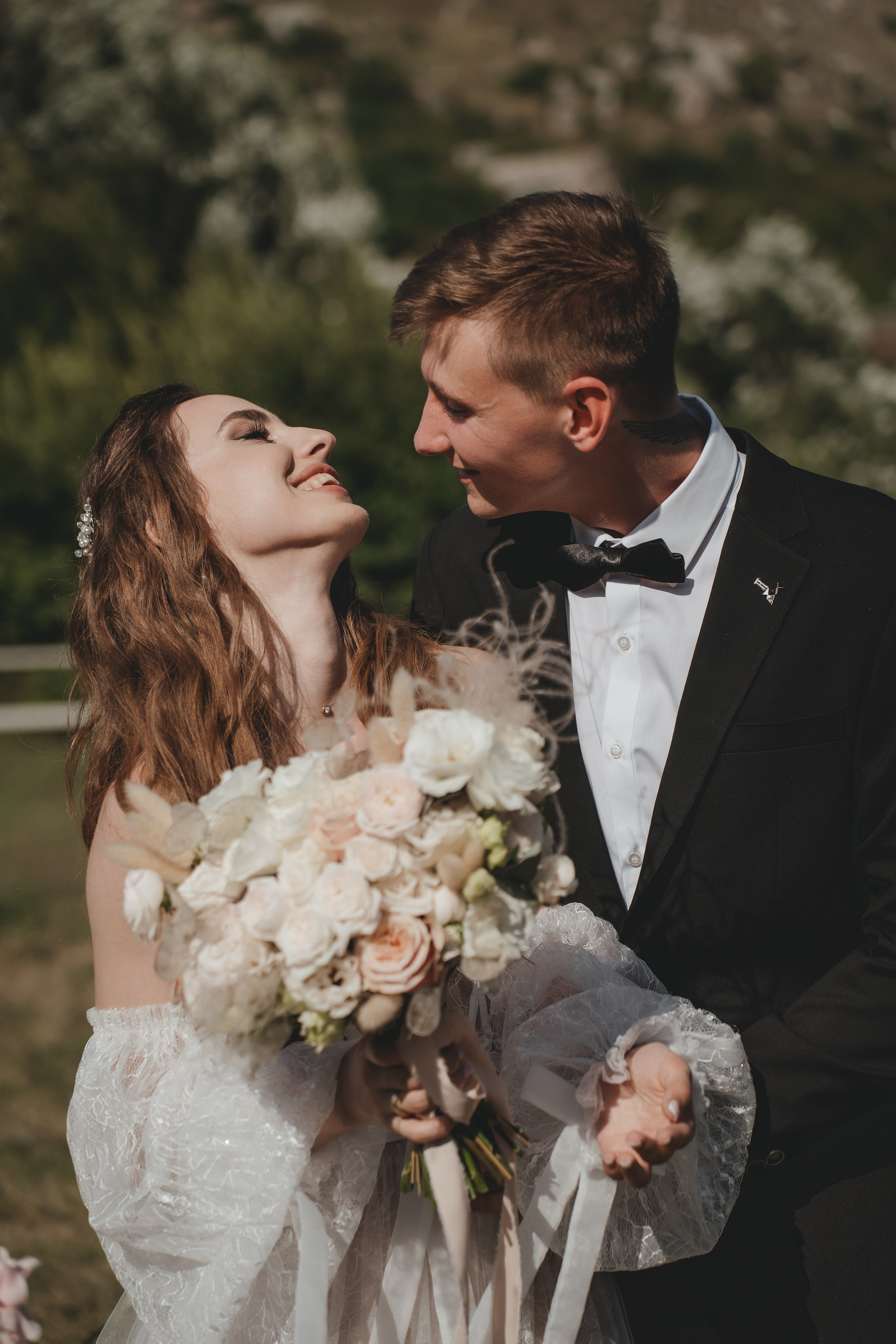 Свадебная фотосъемка в старинном отеле в Крымском Санторини. Свадебный и семейный фотограф и видеограф, Крым, Москва, Санкт -Петербург