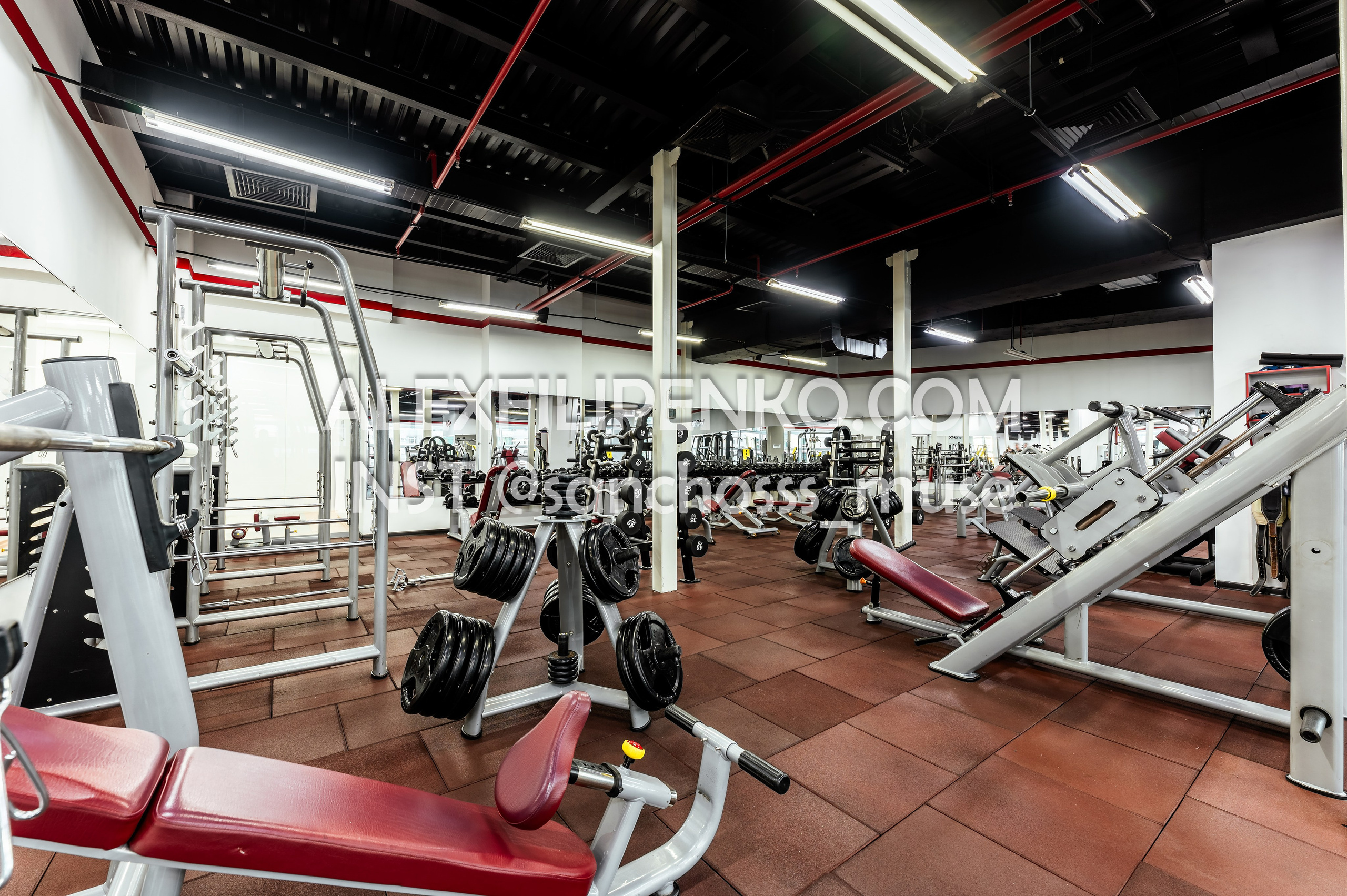 WORKOUT Достык 18. Фотограф интерьера недвижимости и архитектуры в Астане