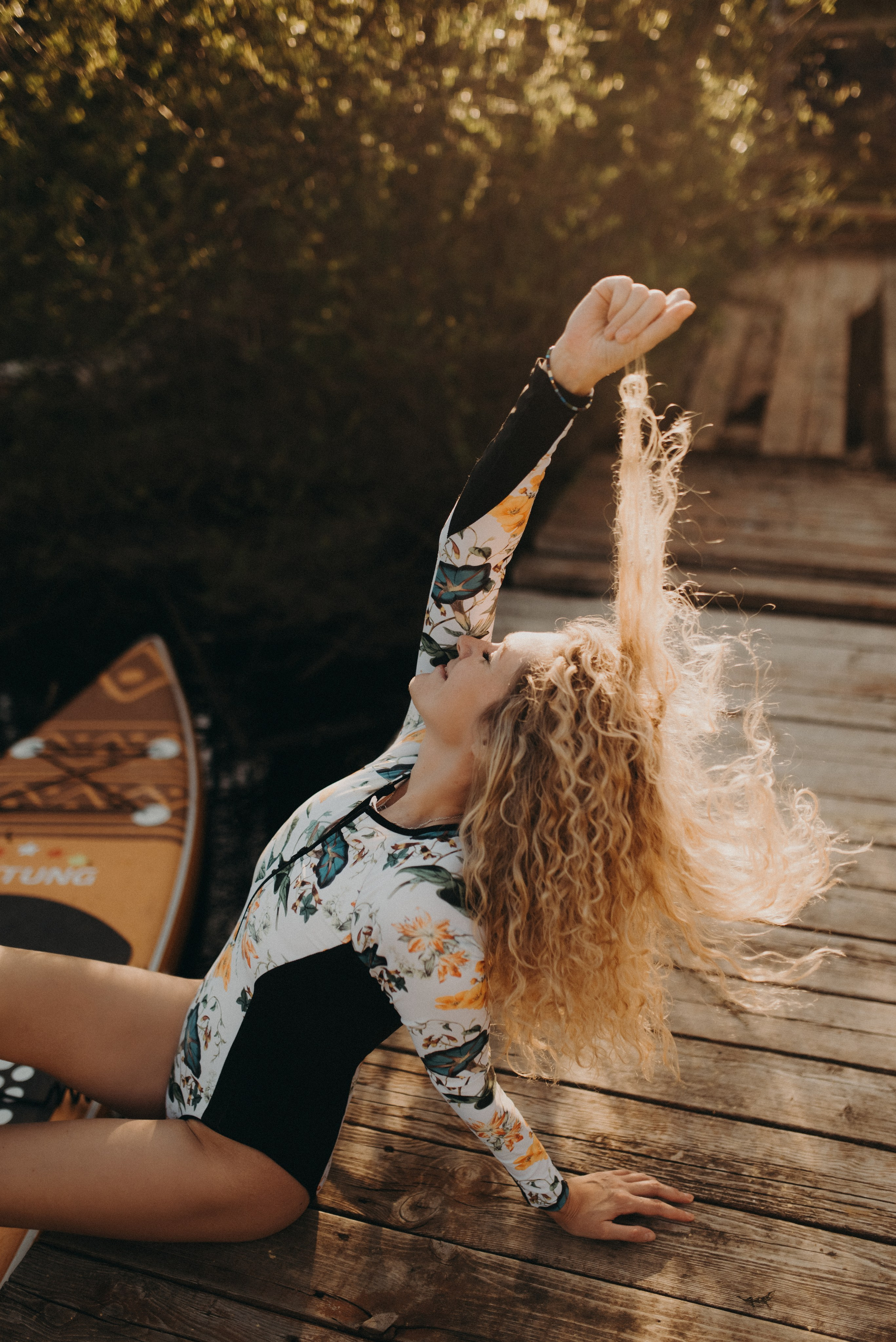 Шалаш среди леса. Главная