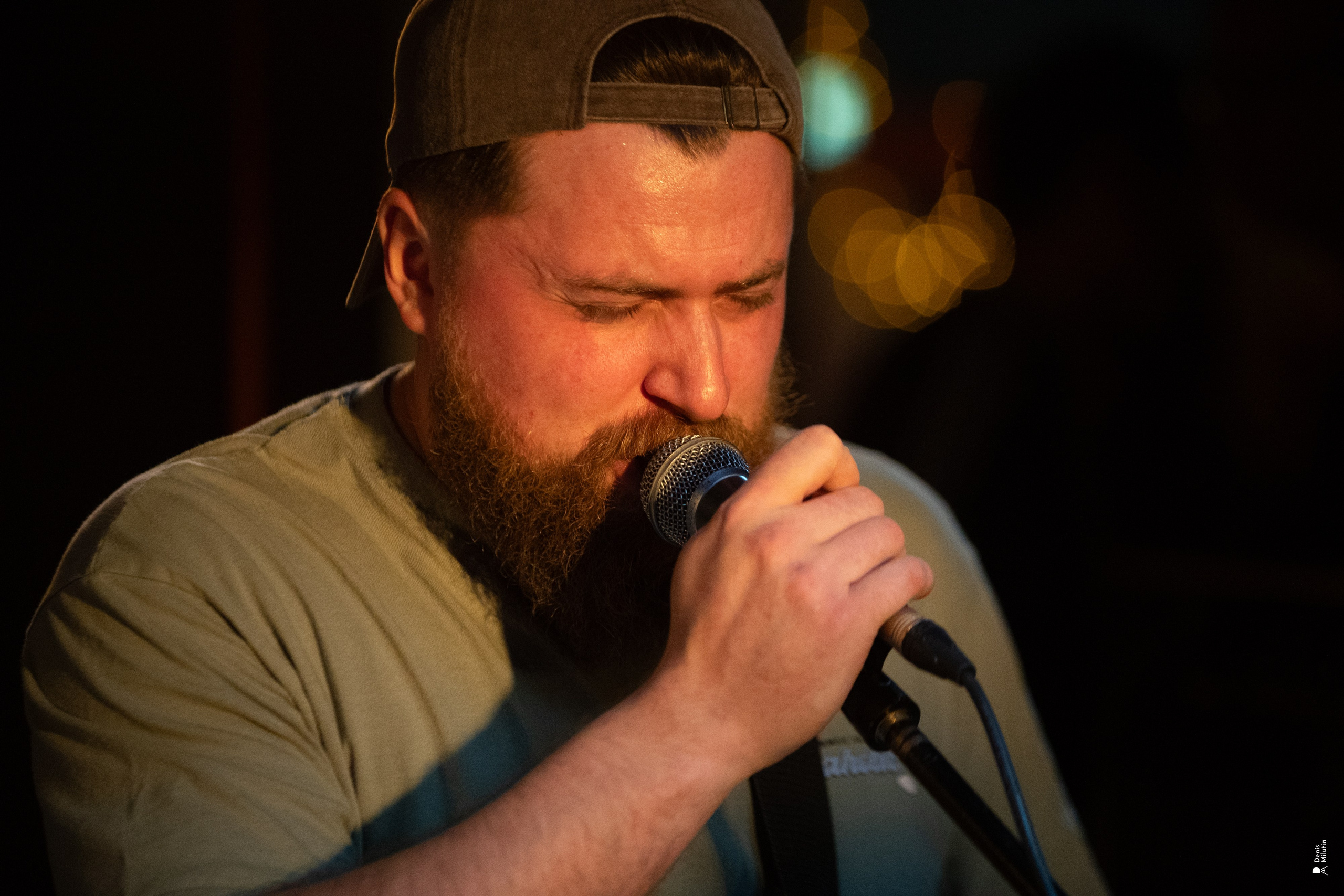 Рядом Ассенизаторы. Портретный фотограф Денис Милютин